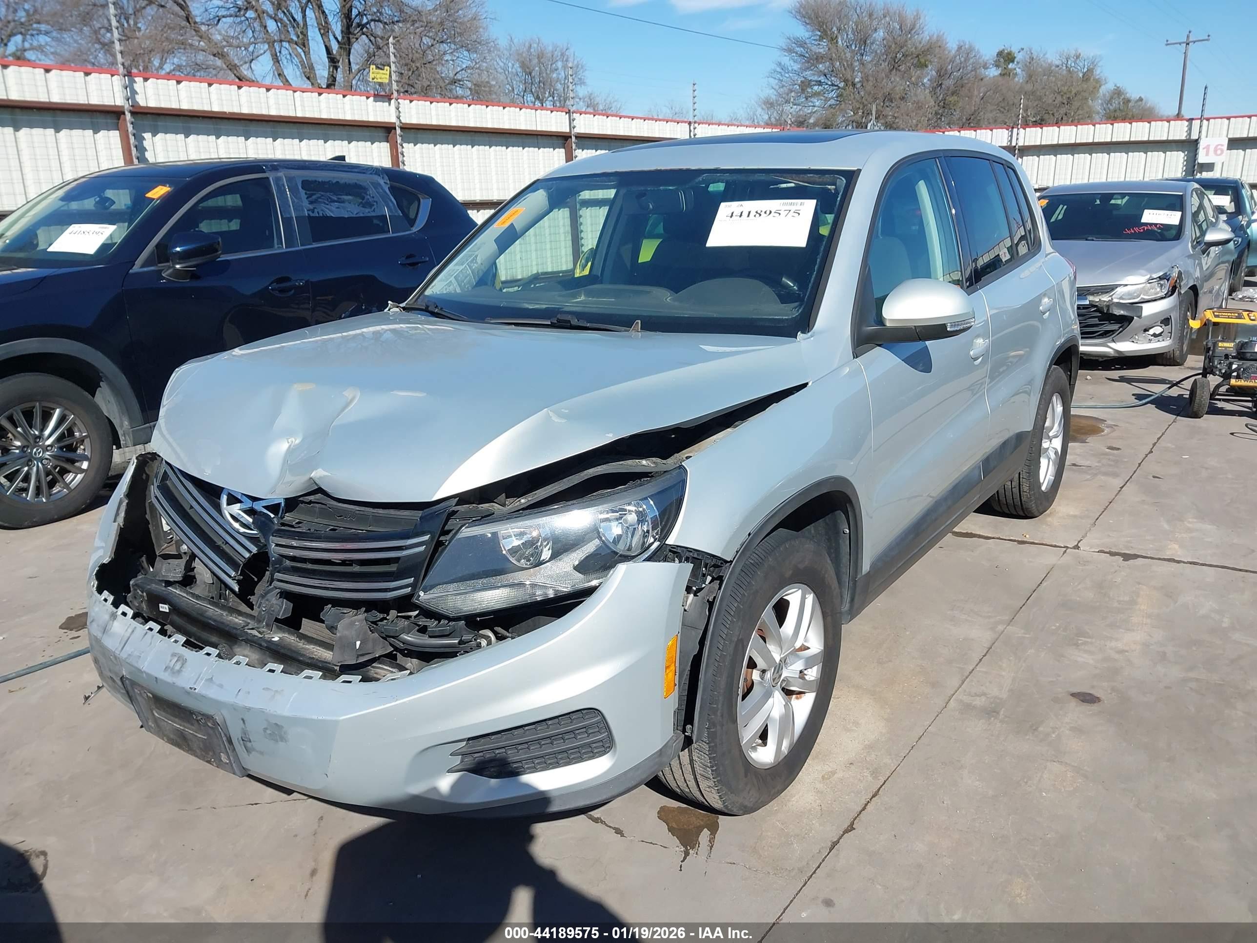 VOLKSWAGEN TIGUAN image 2