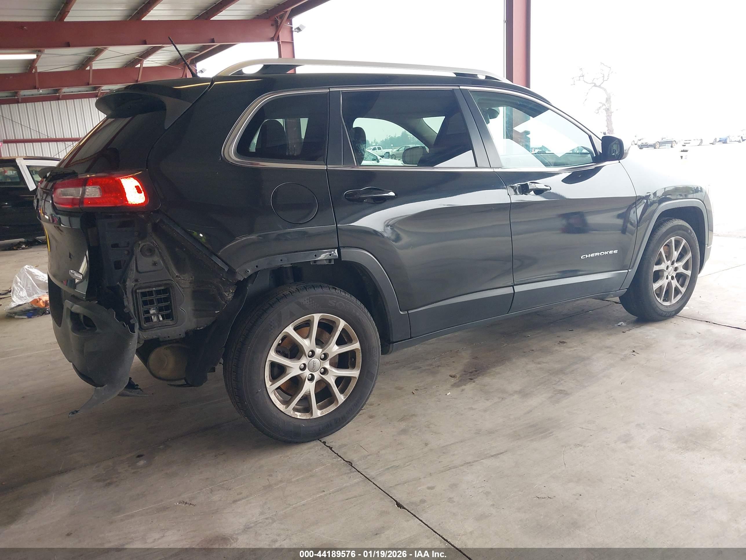 JEEP CHEROKEE image 4