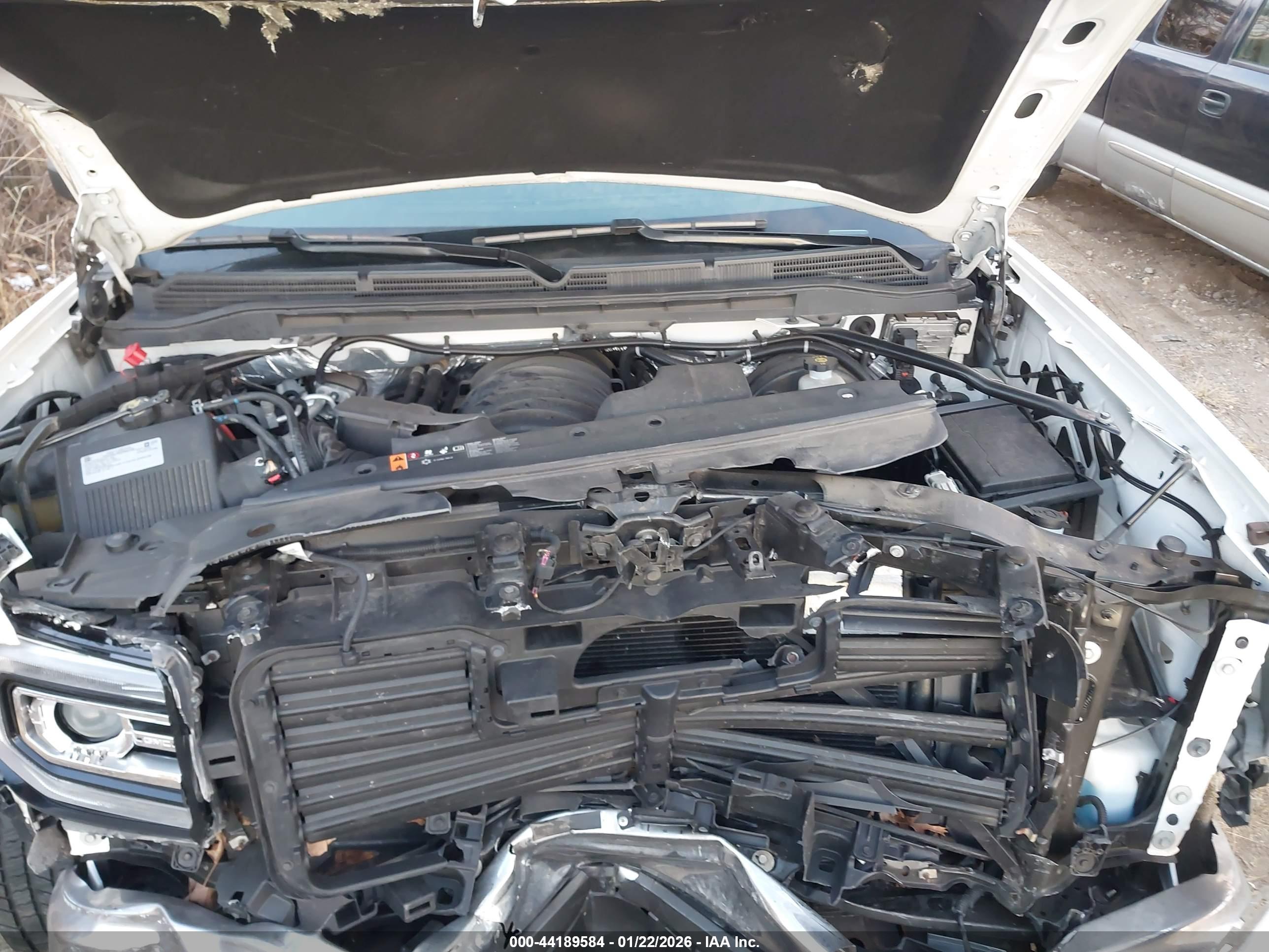 GMC SIERRA image 10