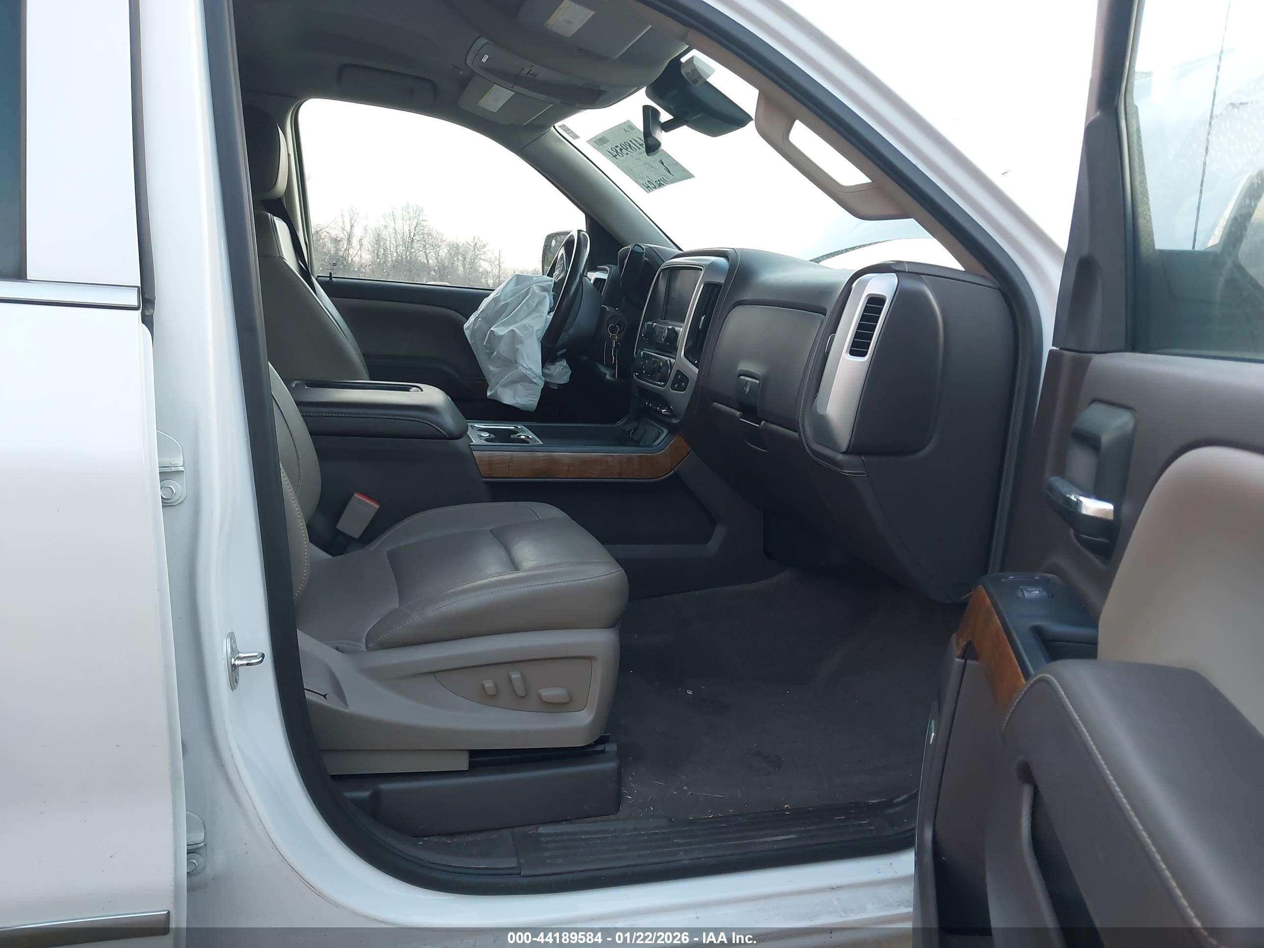 GMC SIERRA image 5