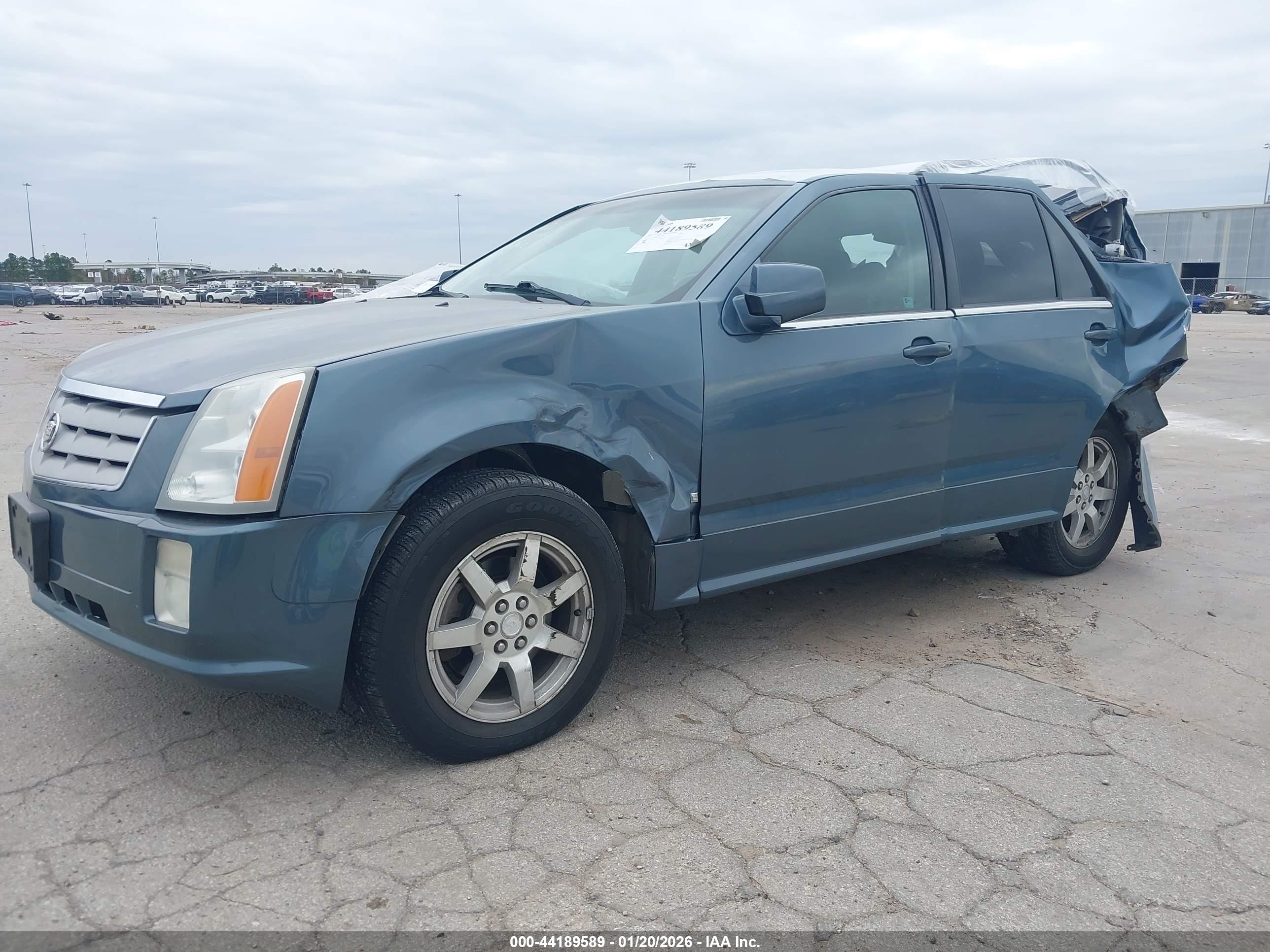 CADILLAC SRX image 2