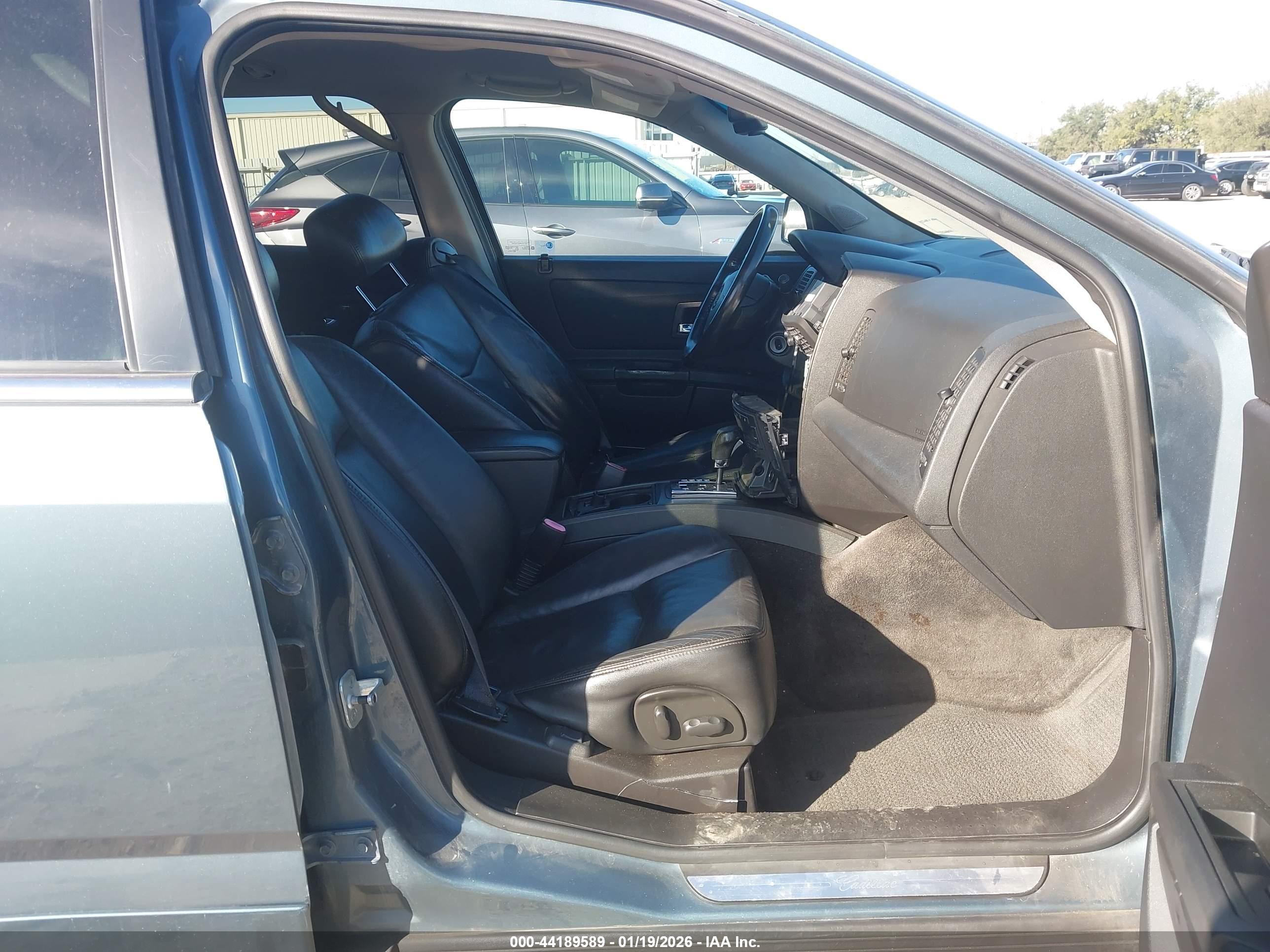 CADILLAC SRX image 5