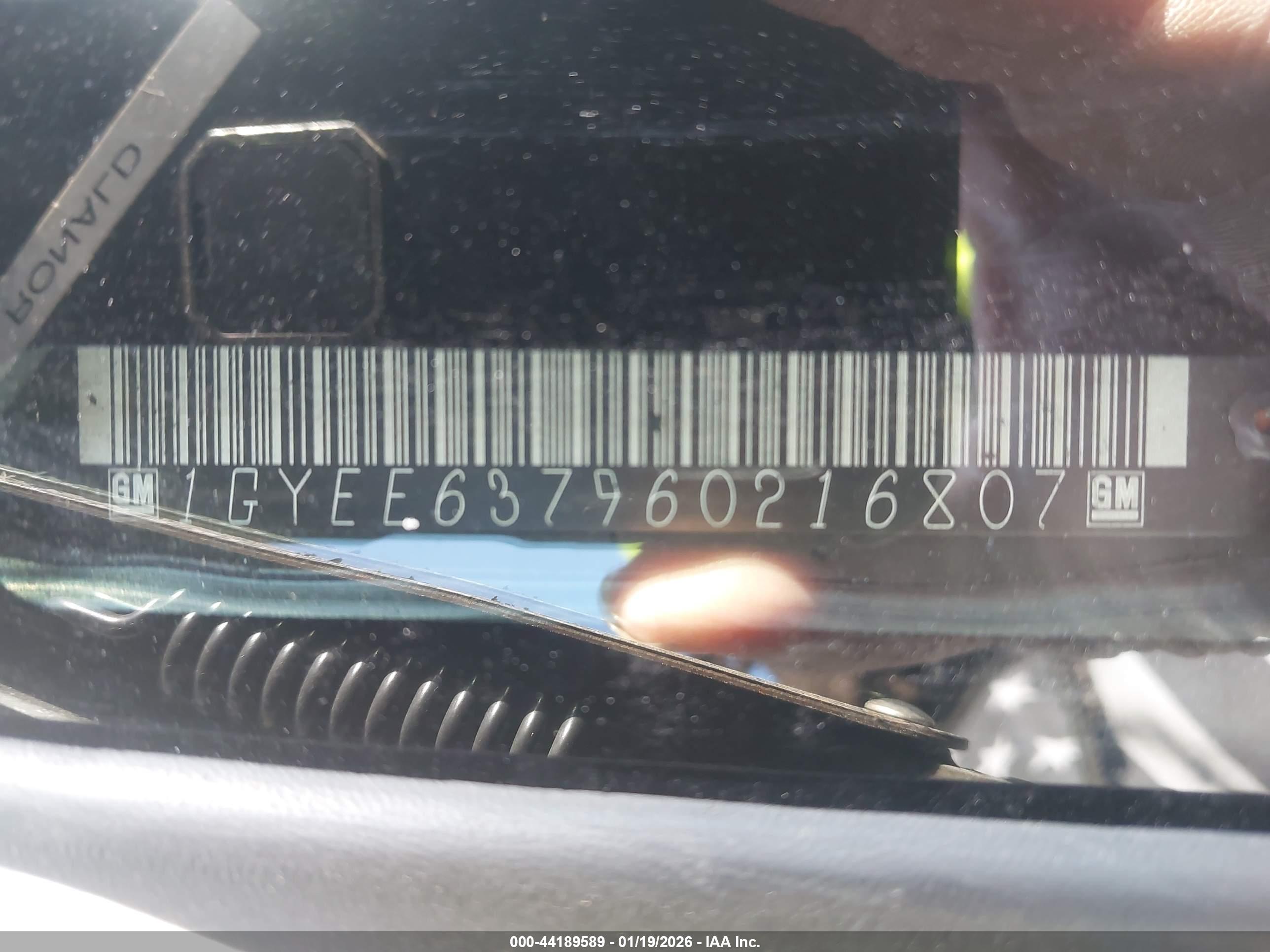CADILLAC SRX image 9