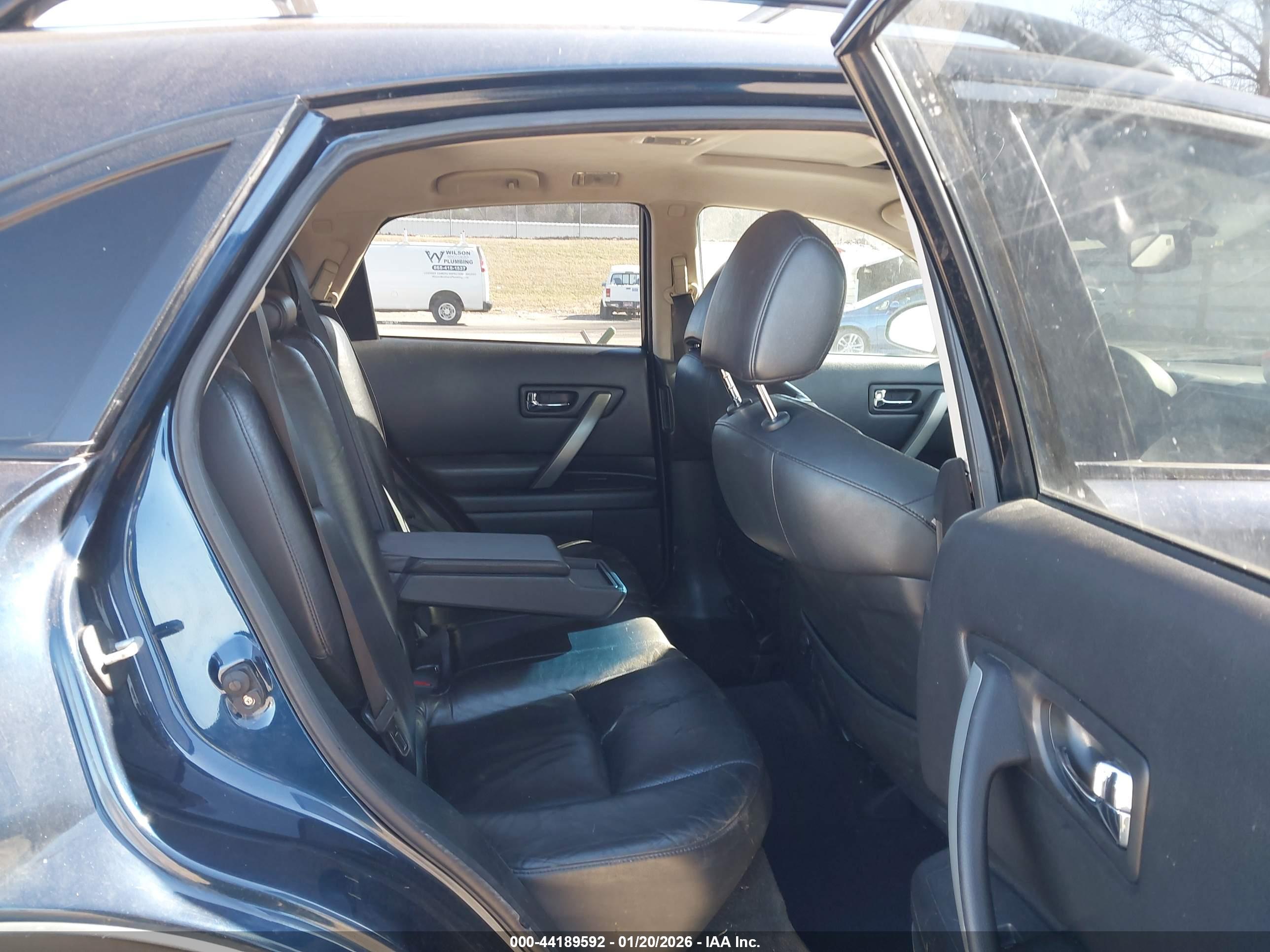 INFINITI FX35 image 8