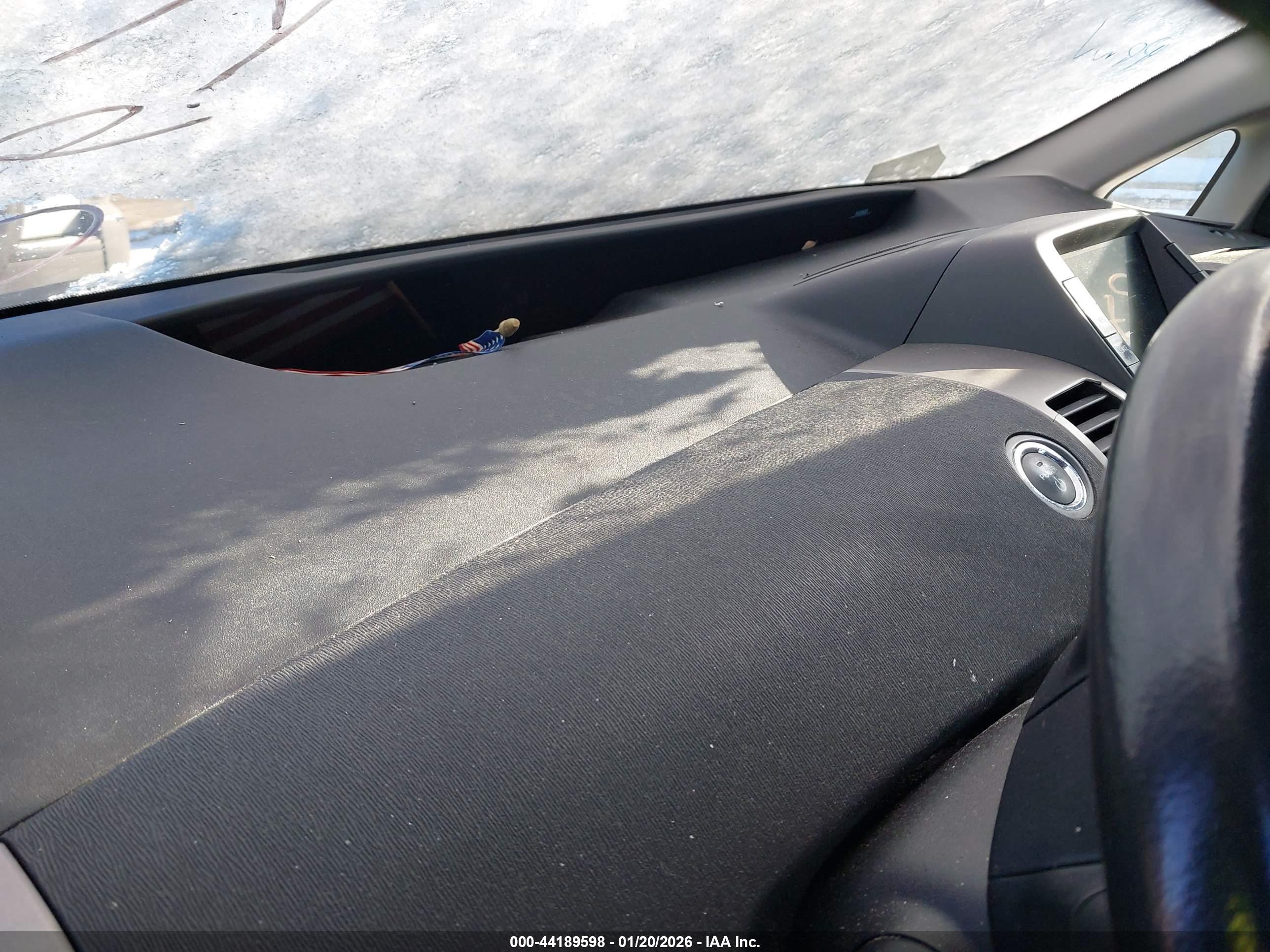 TOYOTA PRIUS image 7