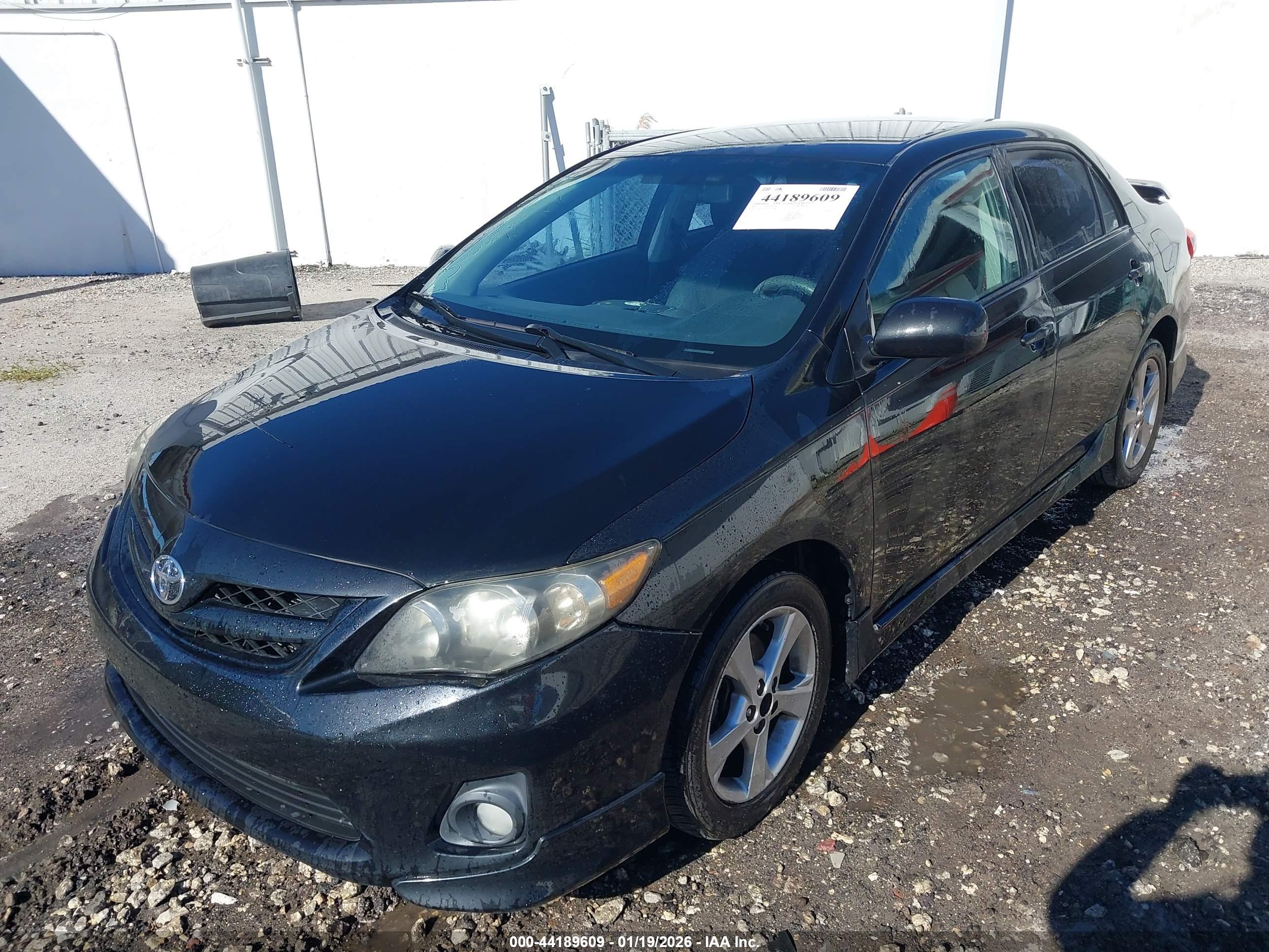 TOYOTA COROLLA image 2