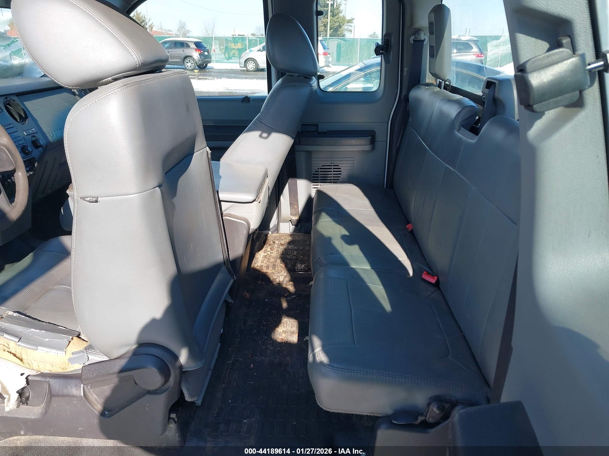 FORD F-350 image 8