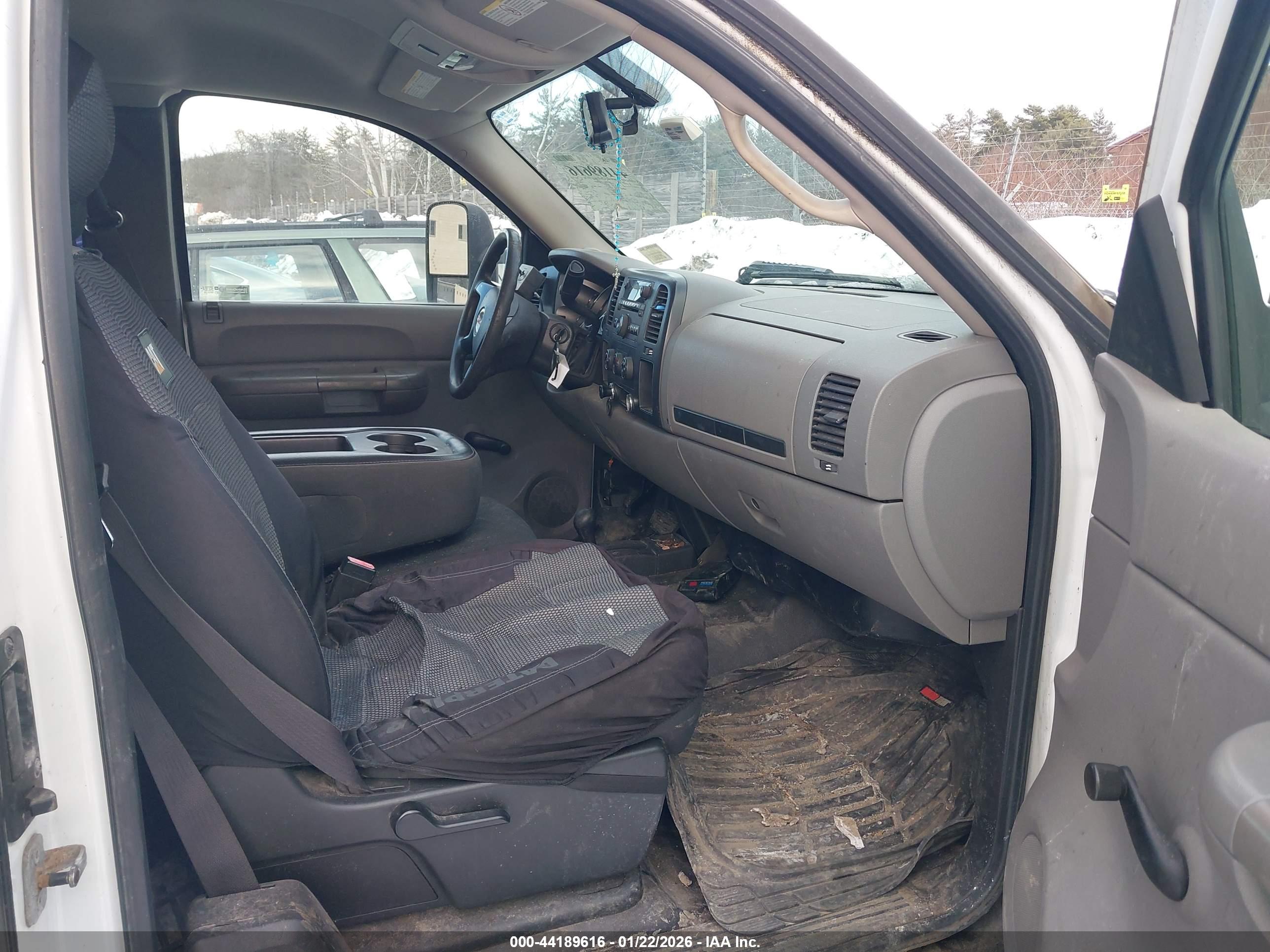 GMC SIERRA image 5