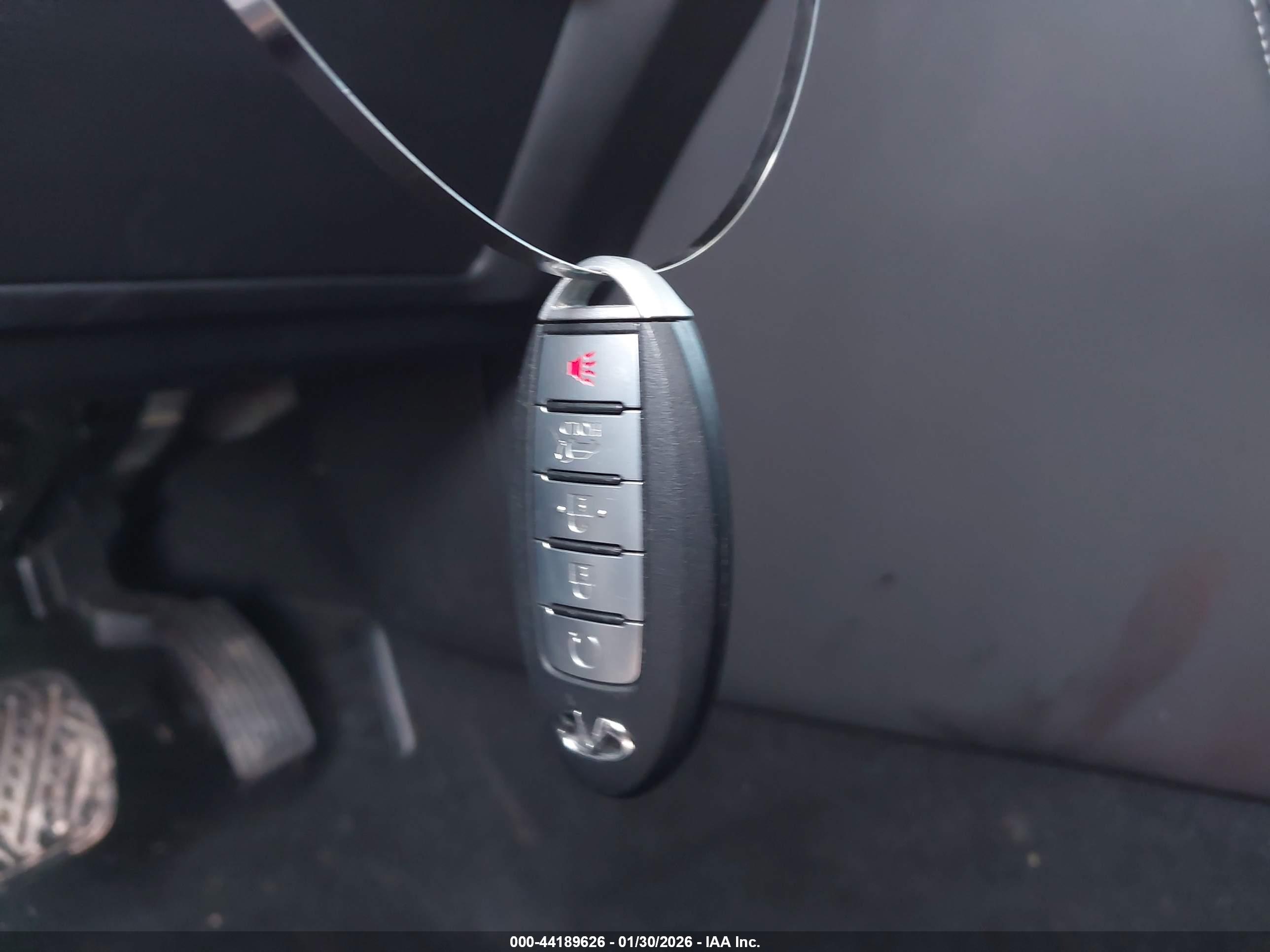 INFINITI QX80 image 11