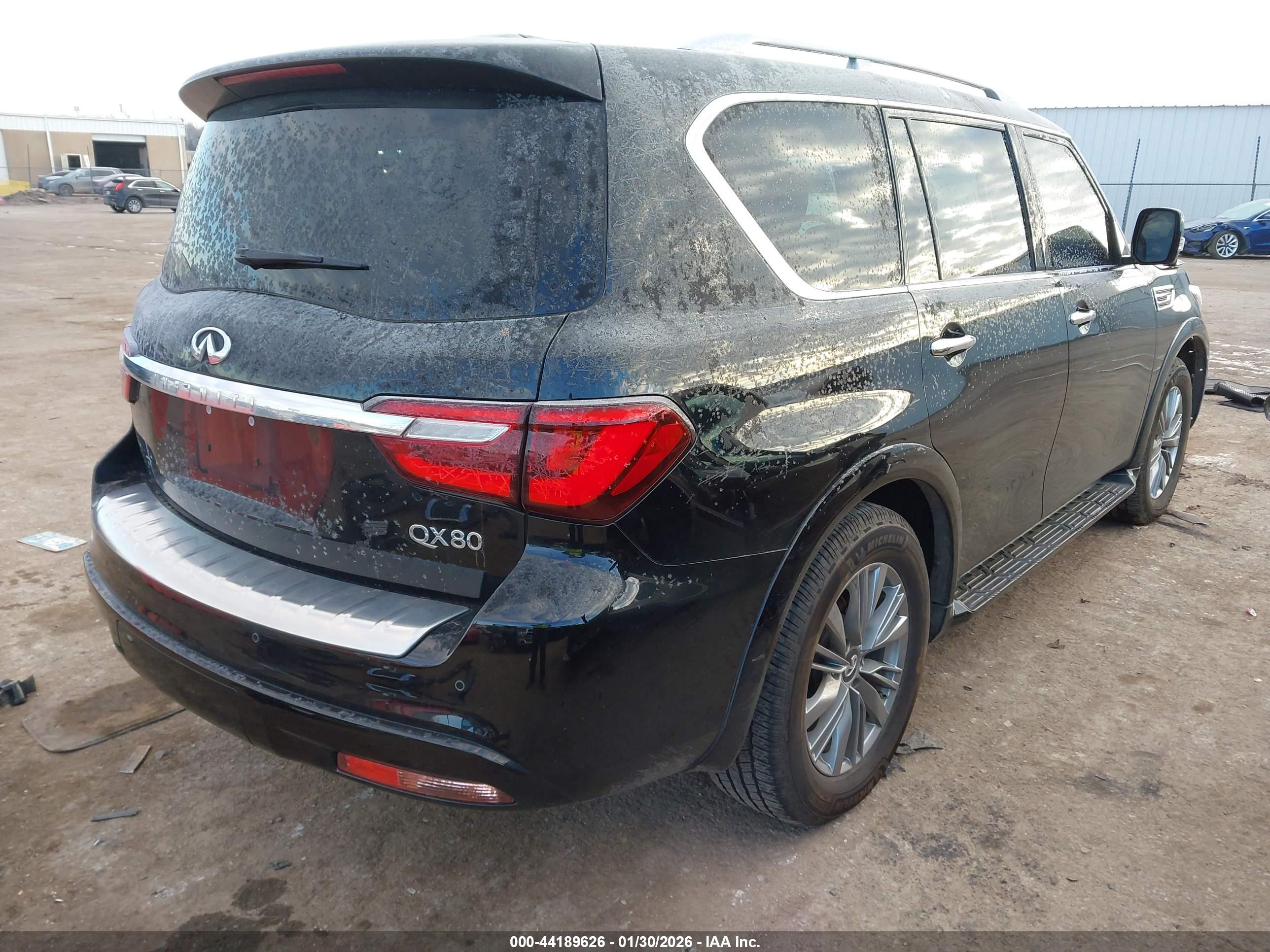 INFINITI QX80 image 4
