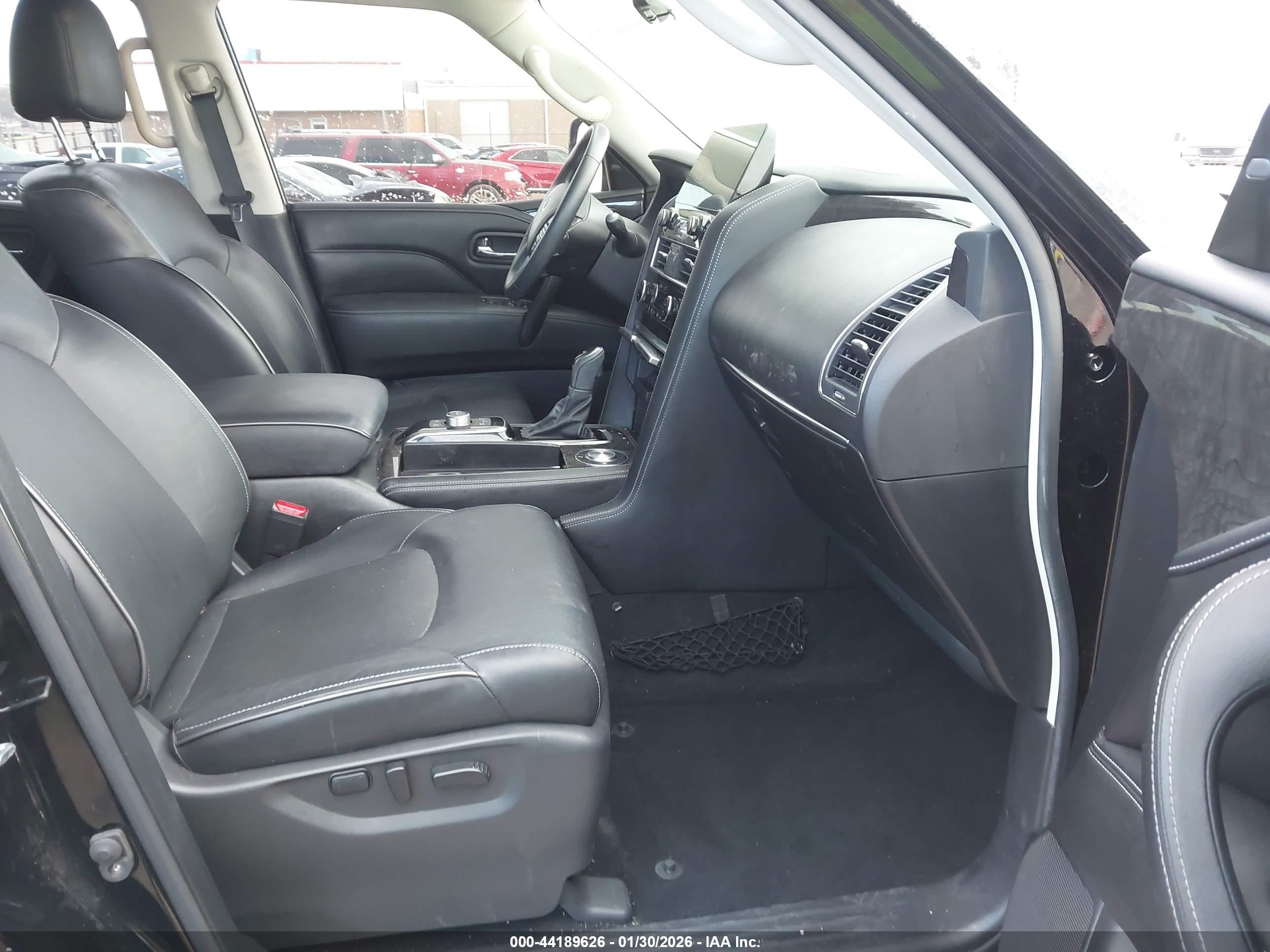 INFINITI QX80 image 5