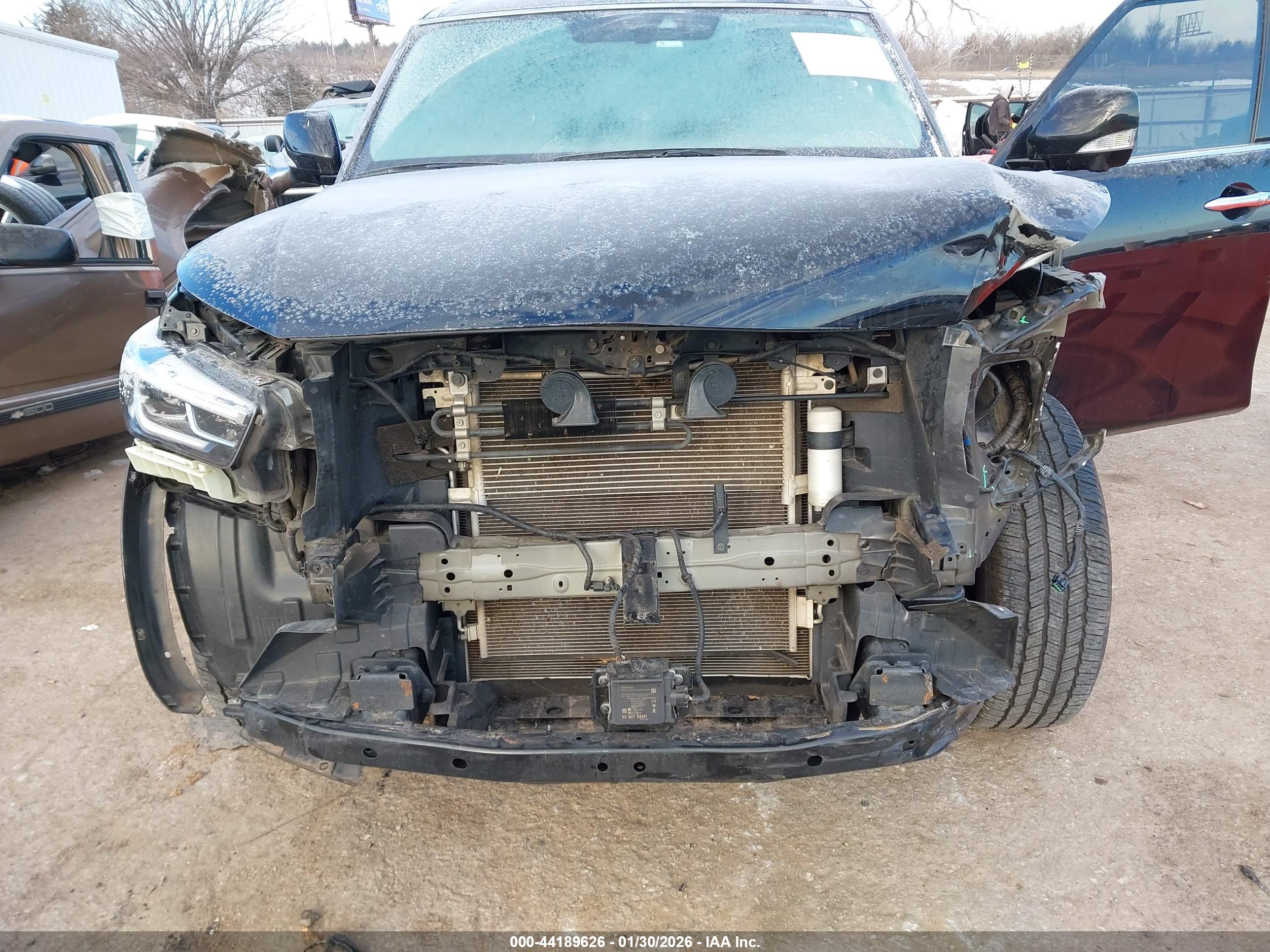 INFINITI QX80 image 6