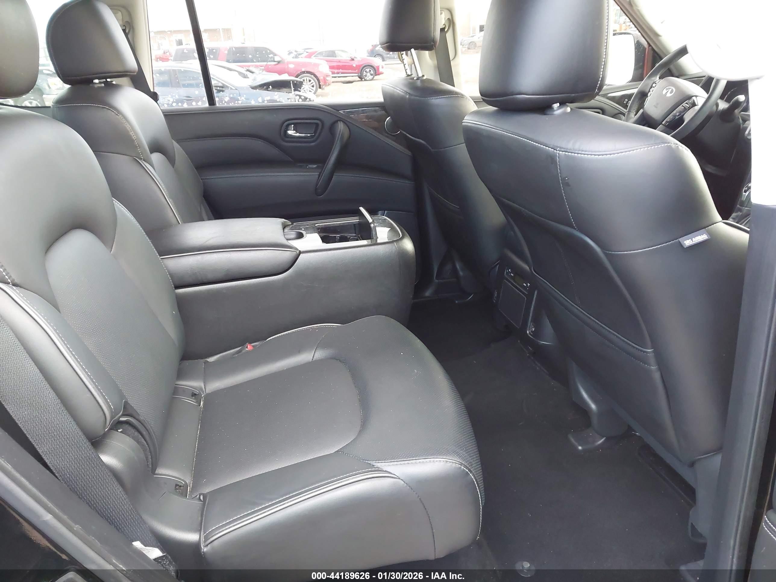 INFINITI QX80 image 8