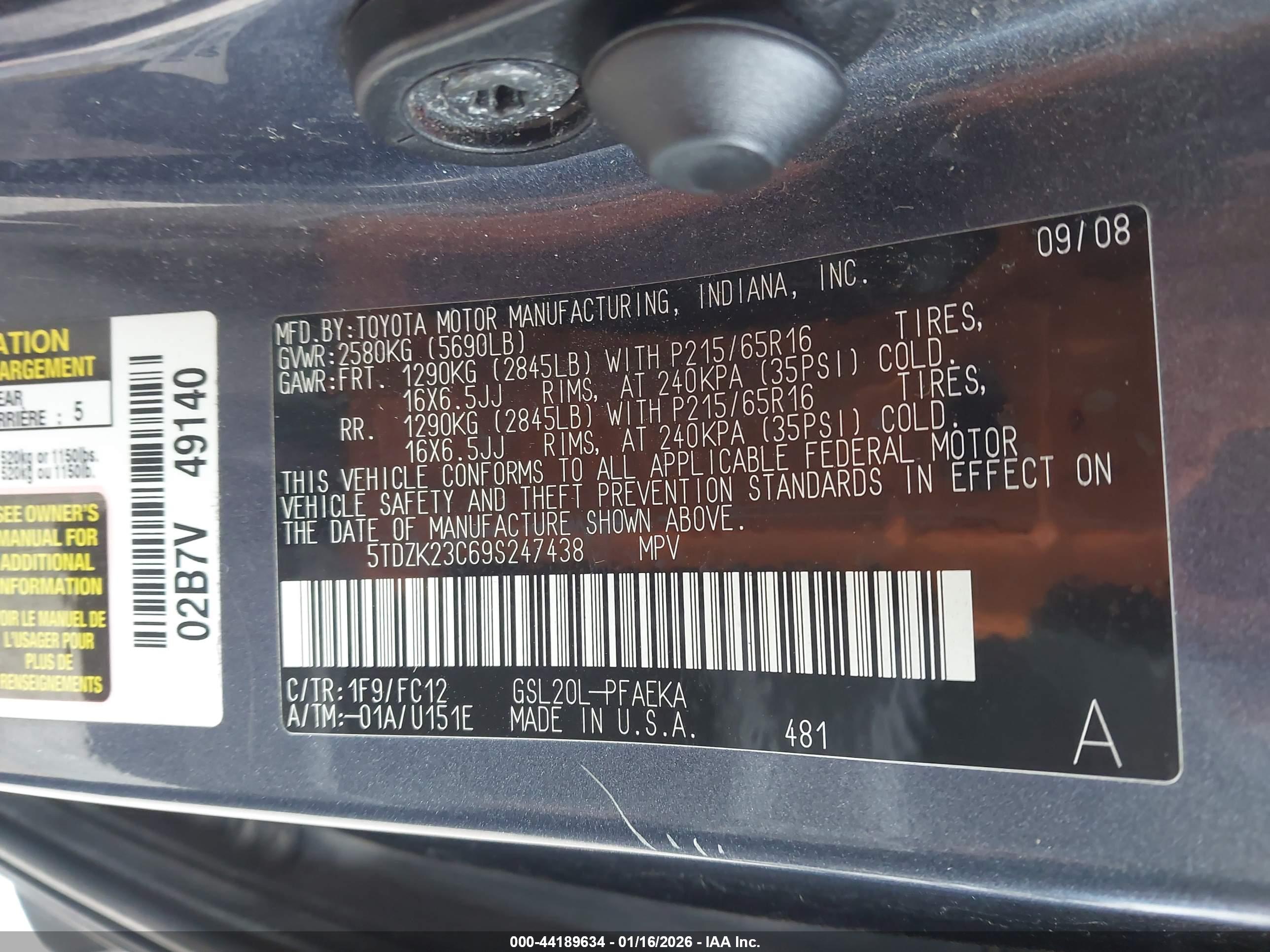TOYOTA SIENNA image 9