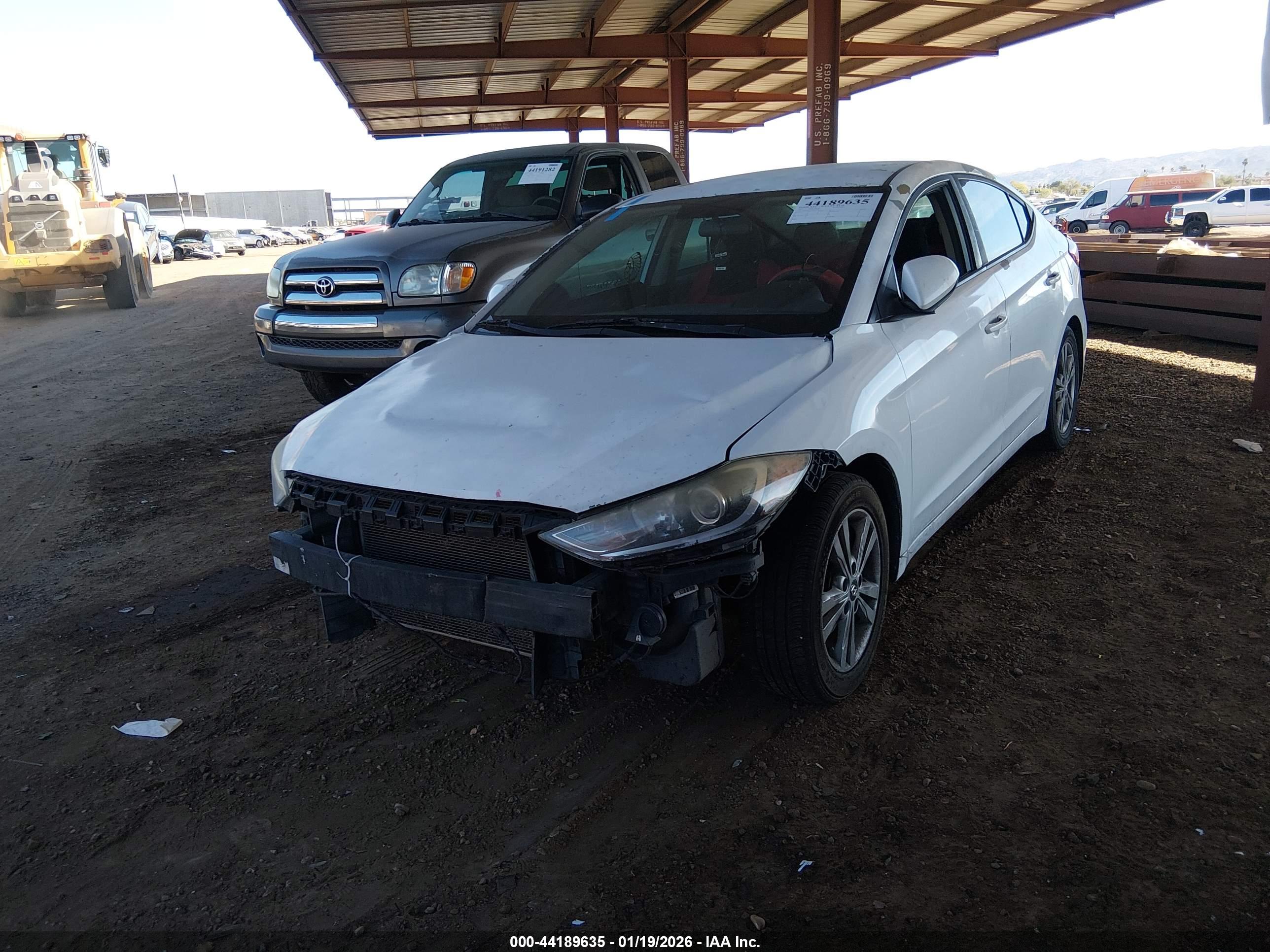 HYUNDAI ELANTRA image 6