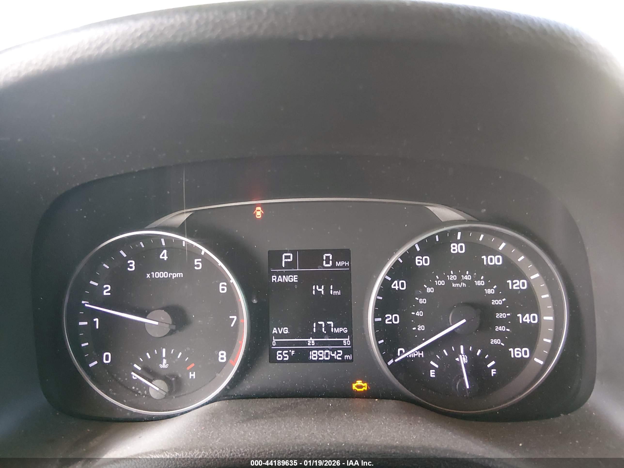HYUNDAI ELANTRA image 7