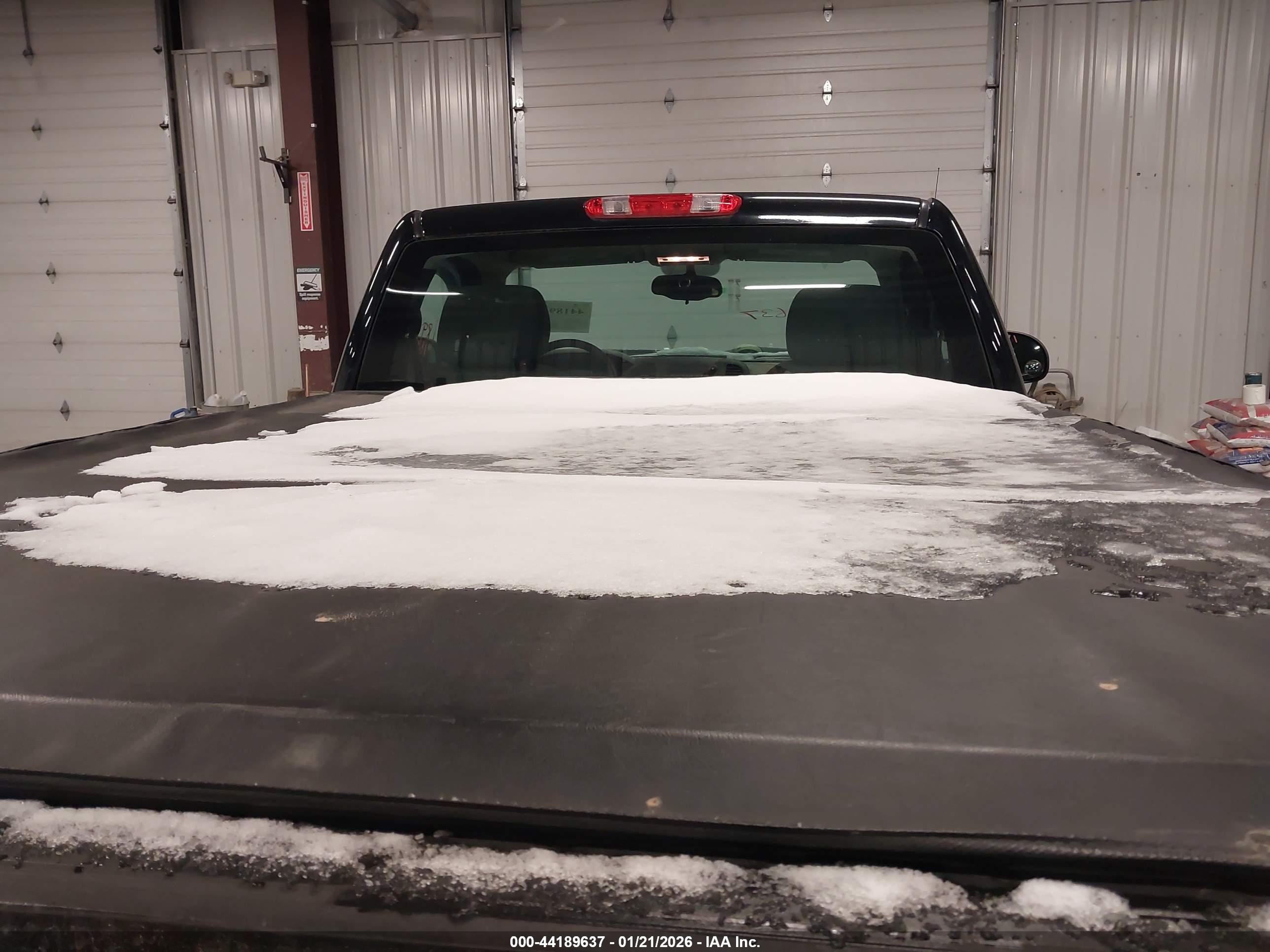 GMC SIERRA image 8