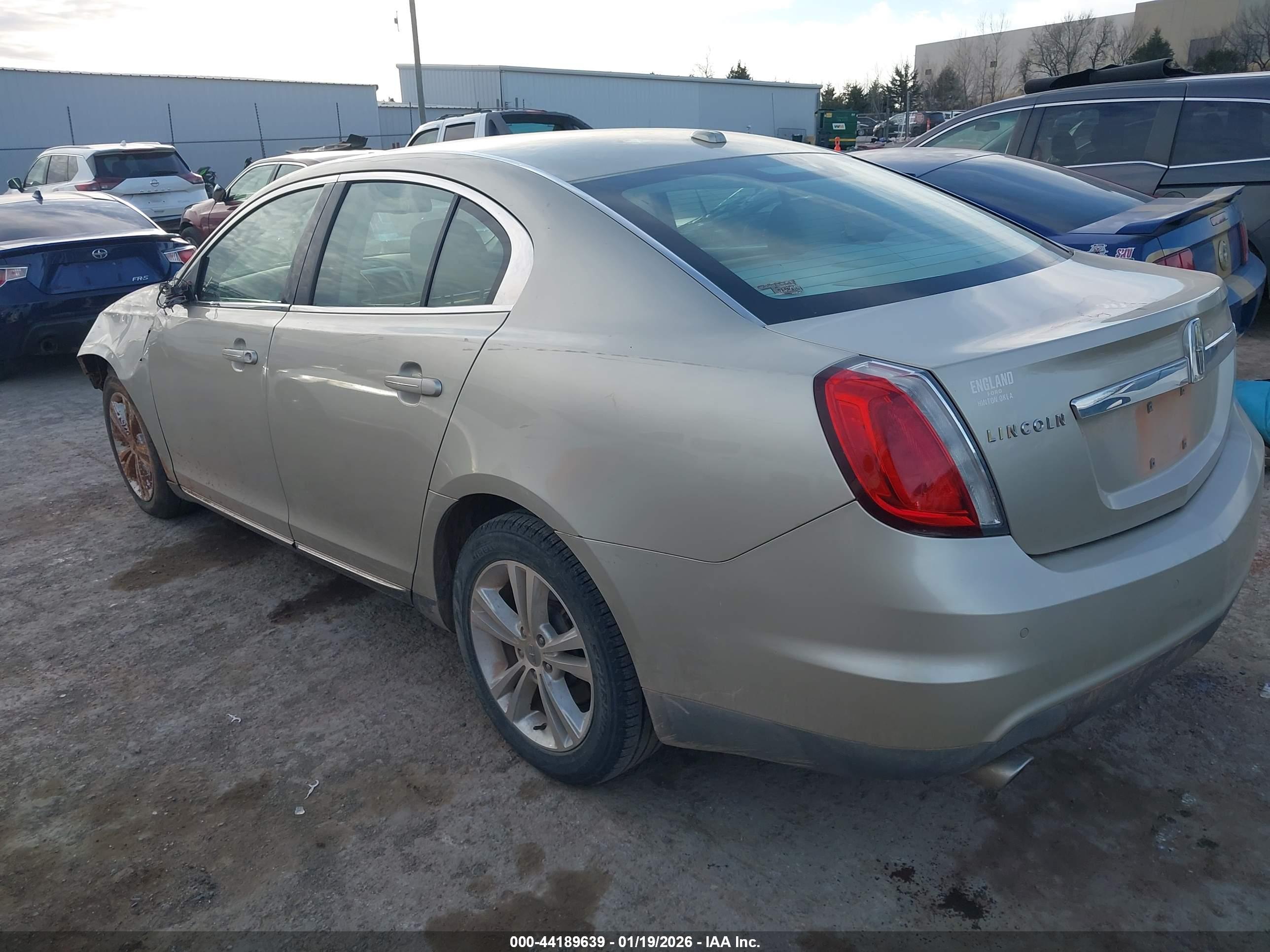LINCOLN MKS image 3