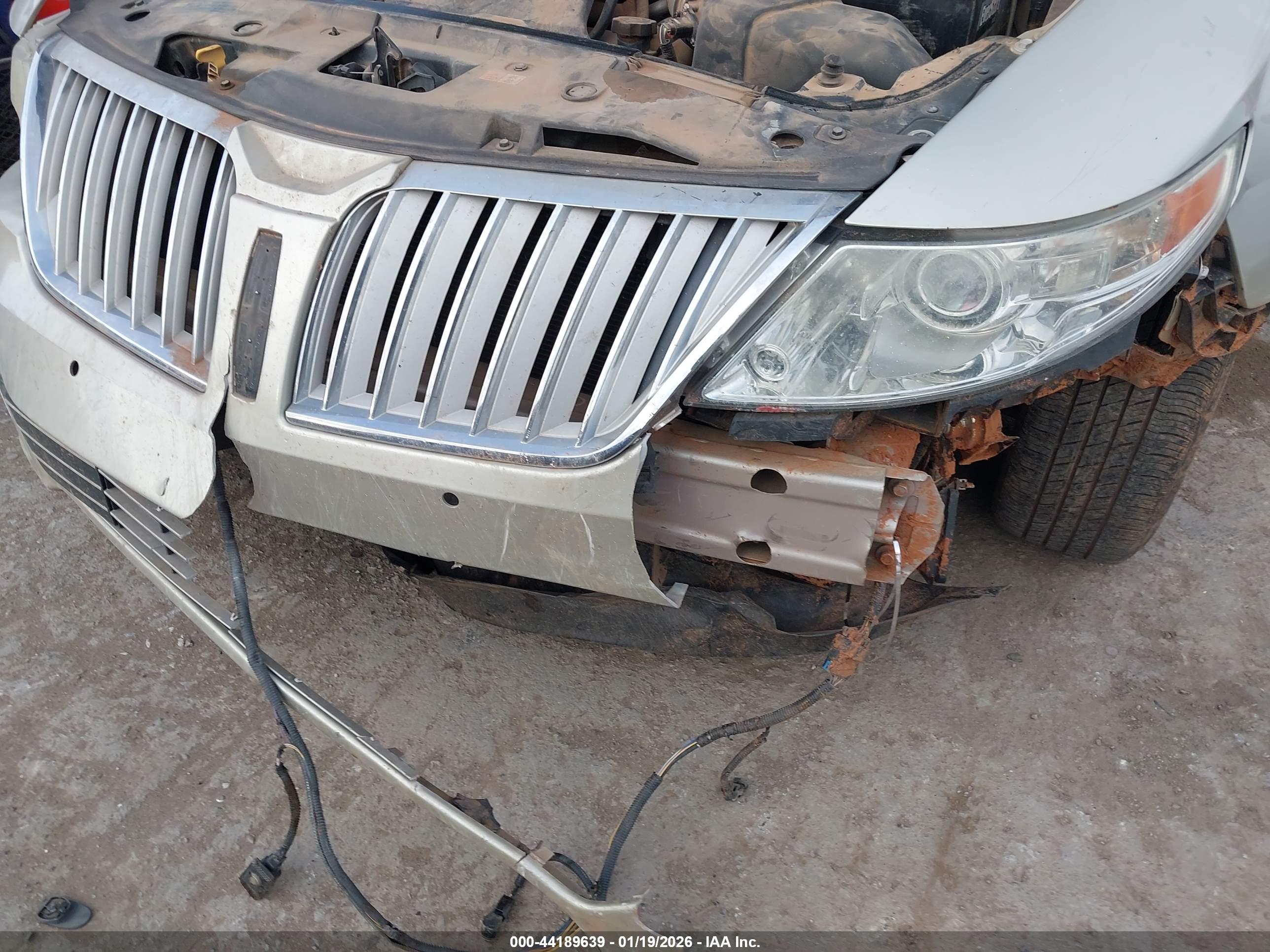 LINCOLN MKS image 6