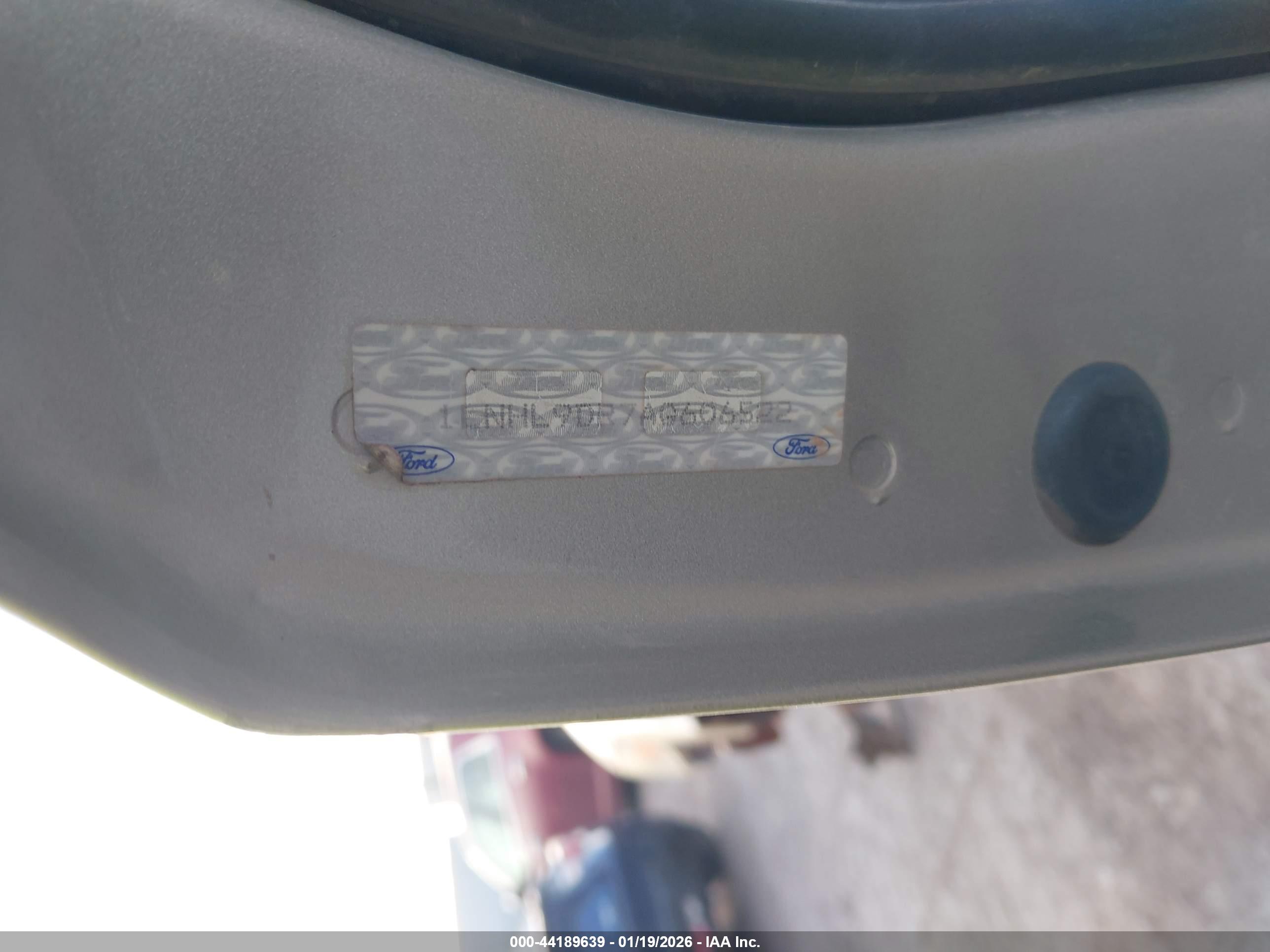 LINCOLN MKS image 9