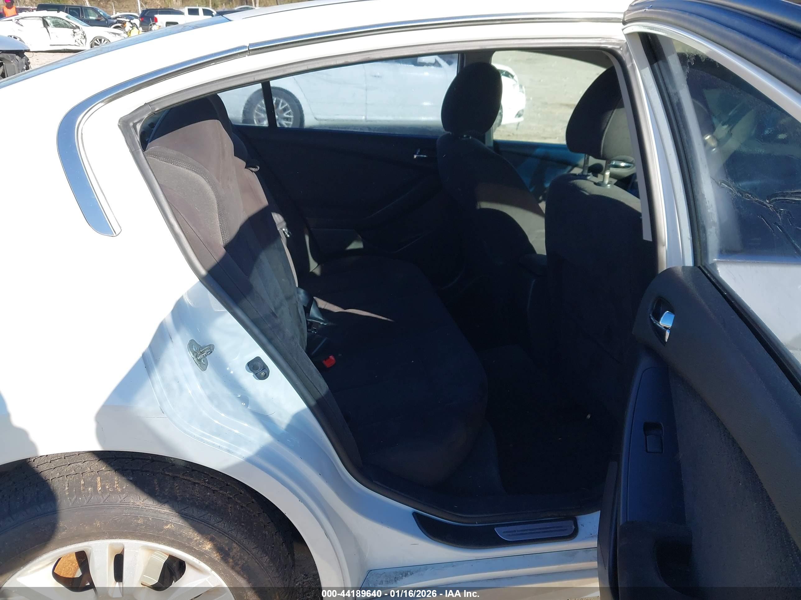 NISSAN ALTIMA image 8