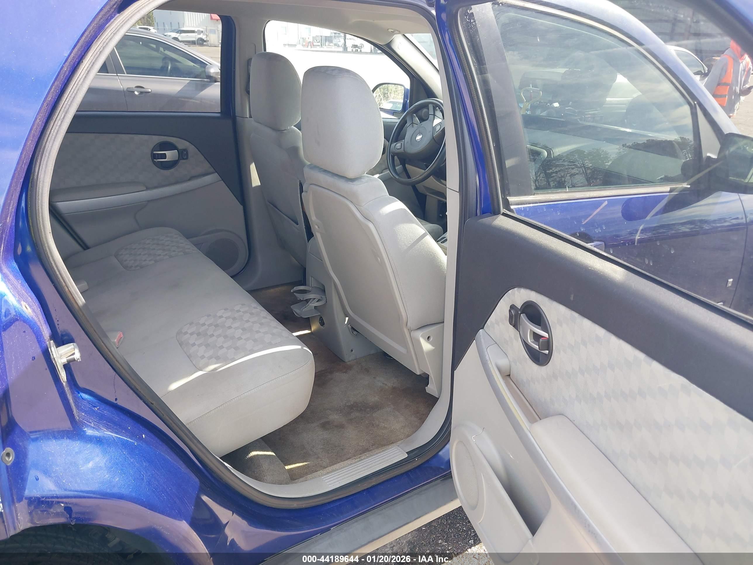 CHEVROLET EQUINOX image 8