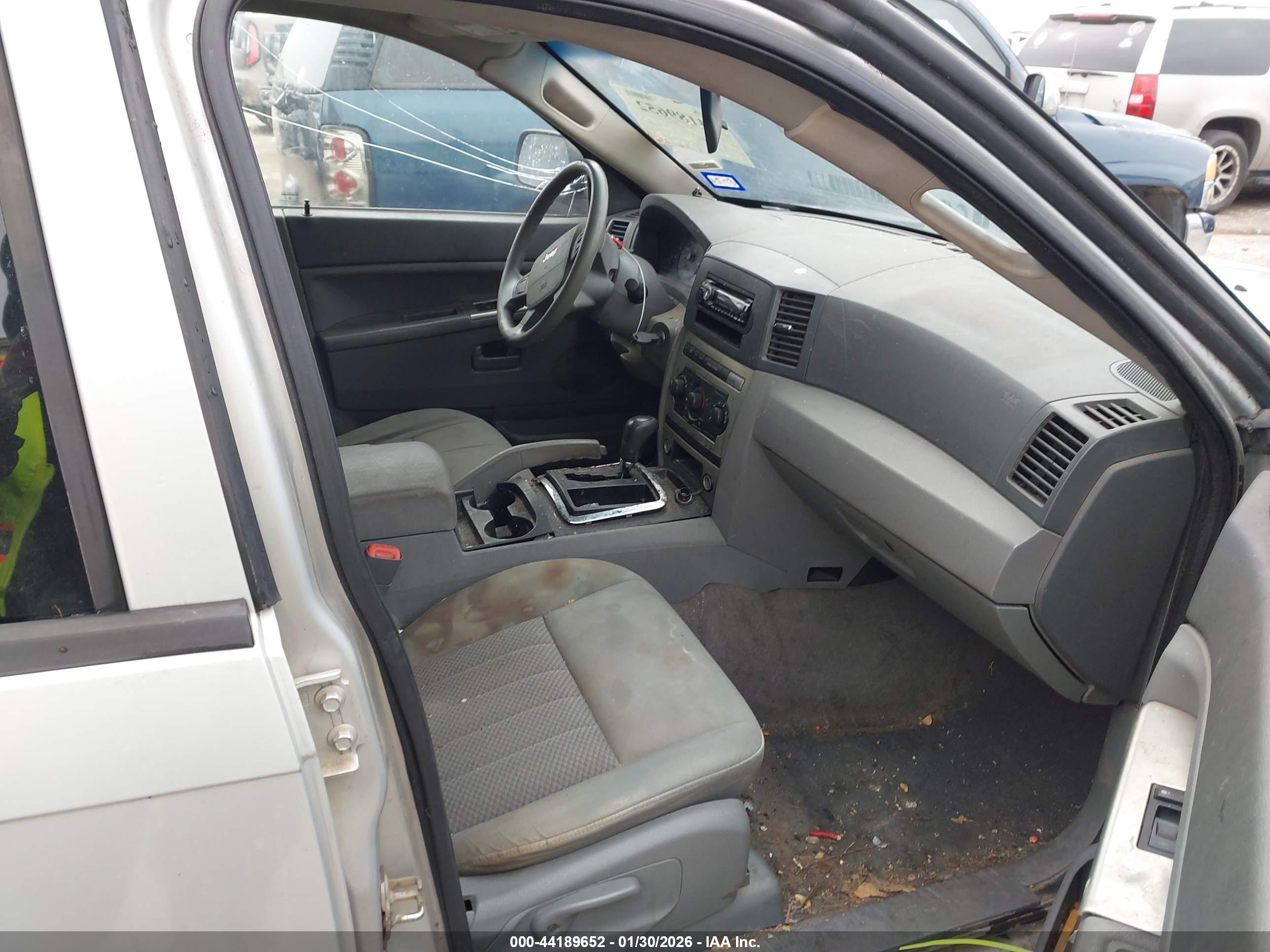 JEEP GRAND image 5