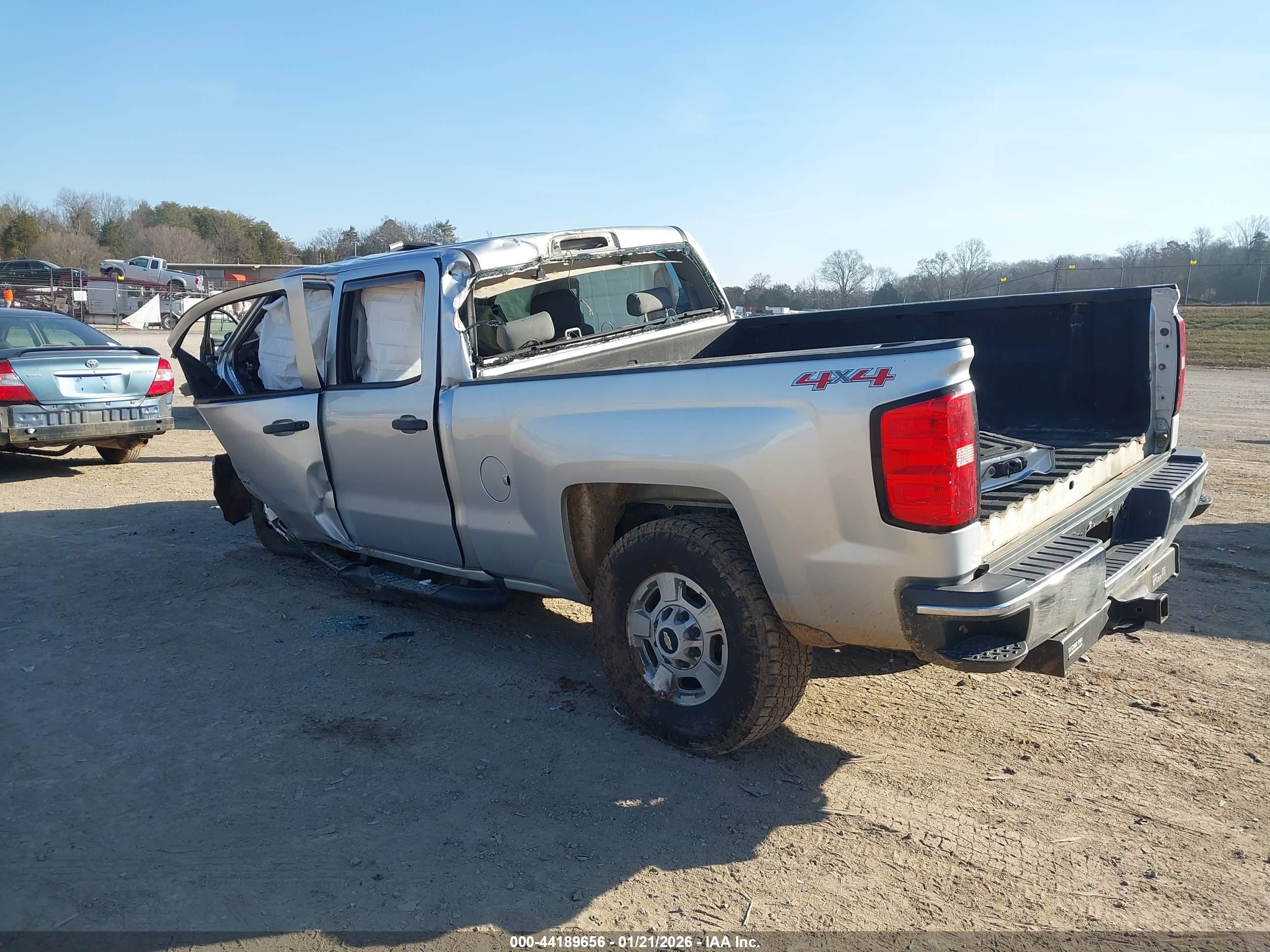 CHEVROLET SILVERADO image 3