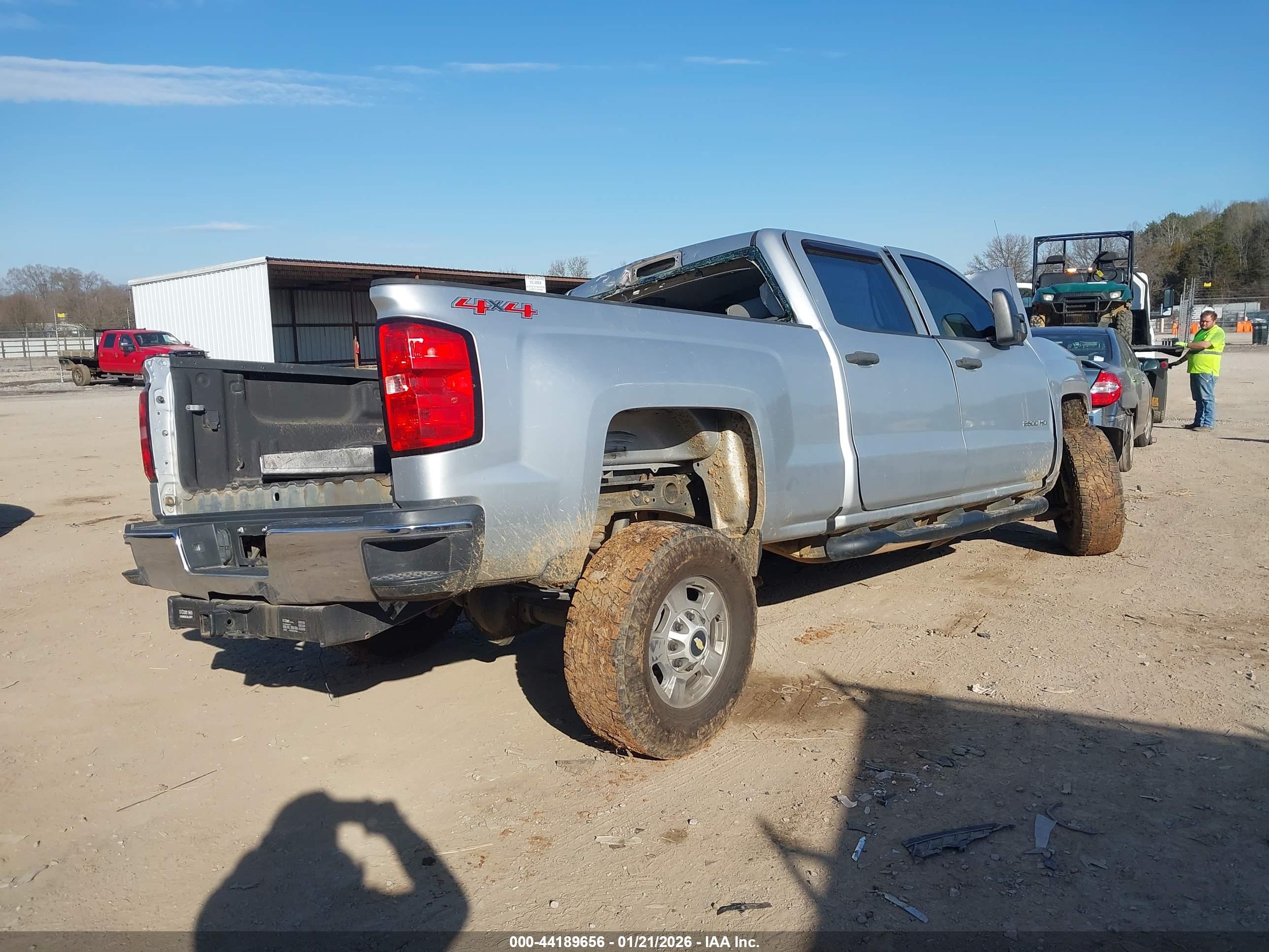 CHEVROLET SILVERADO image 4