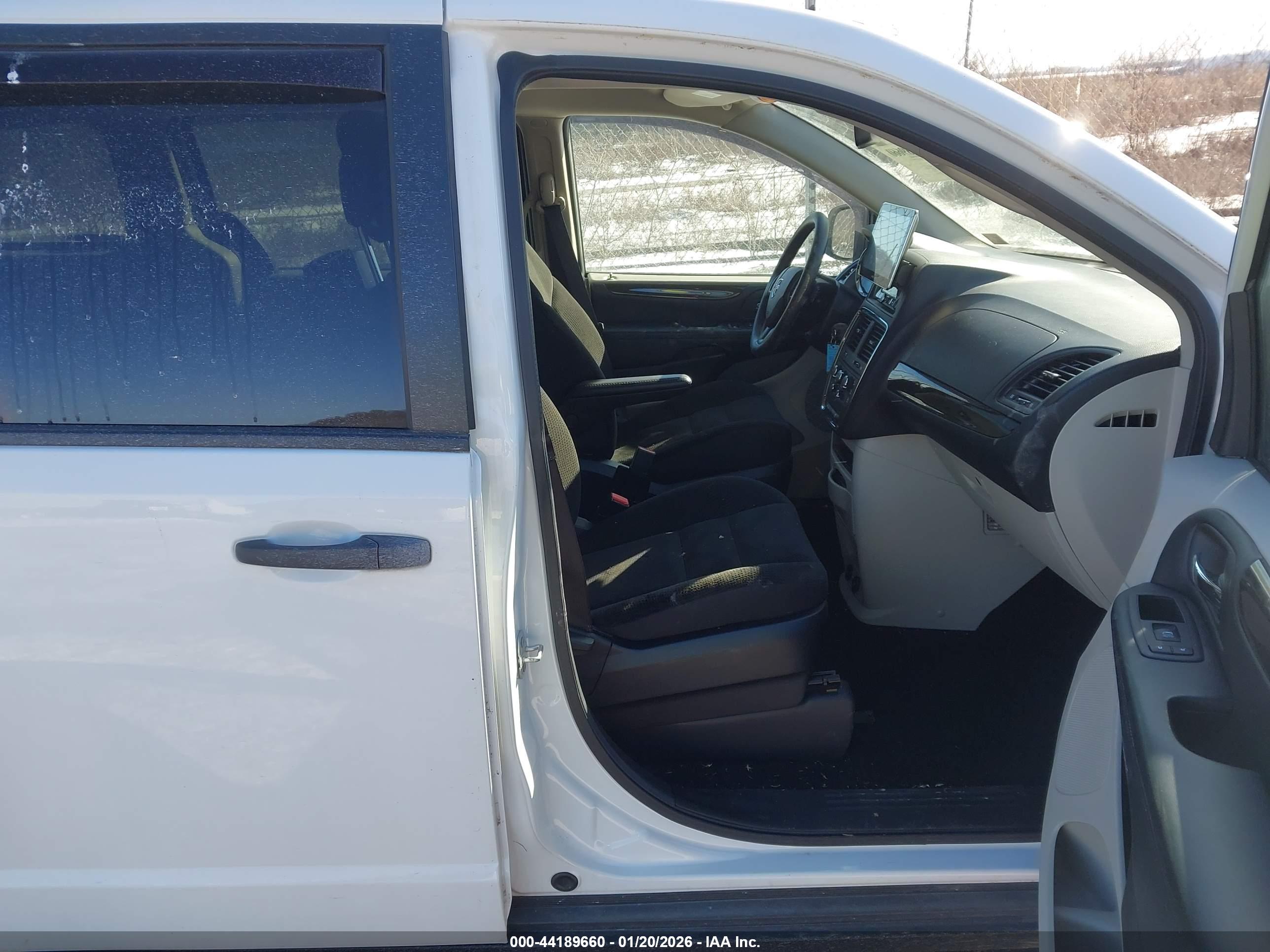 DODGE GRAND image 5