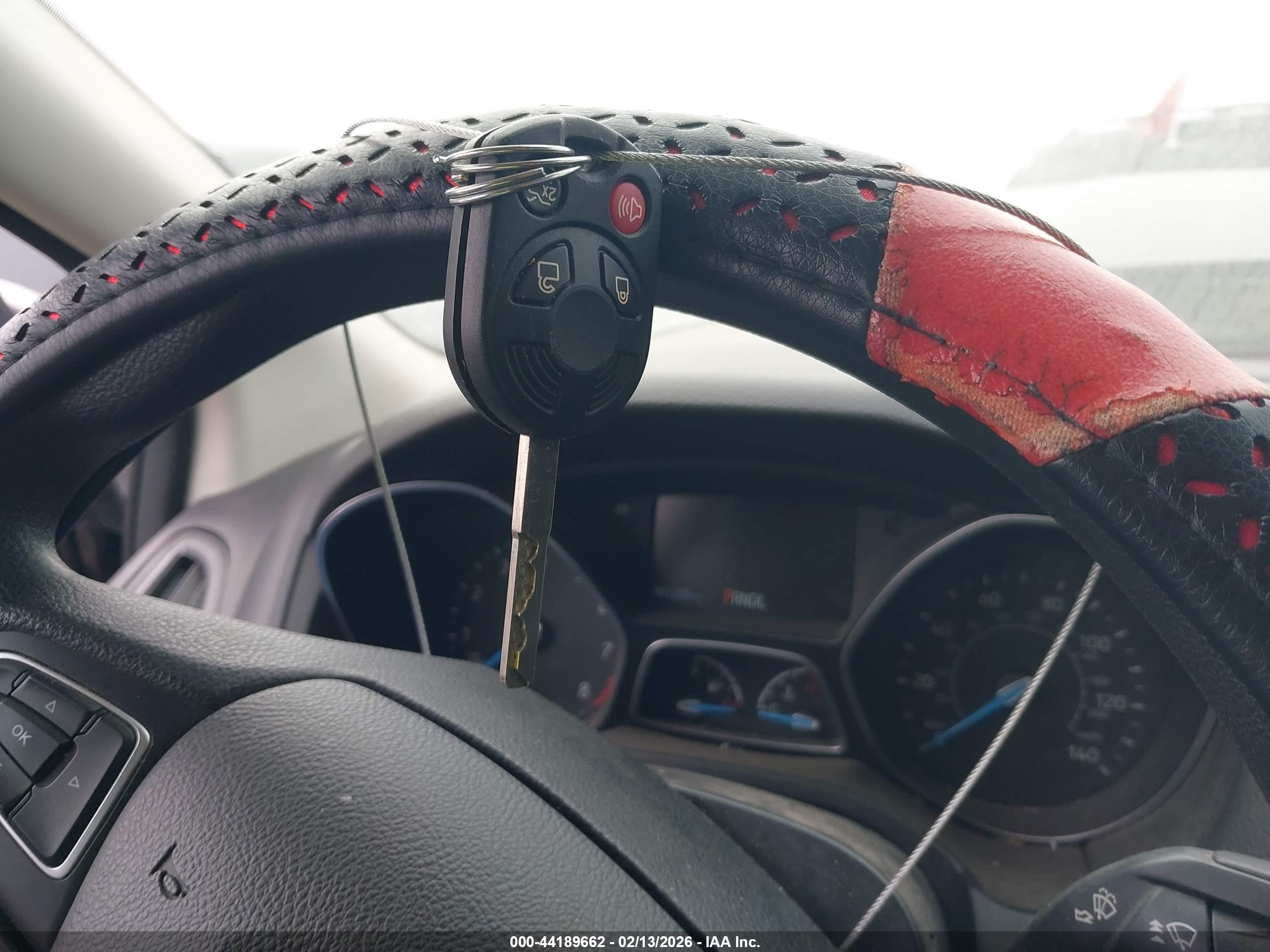 FORD FOCUS image 11
