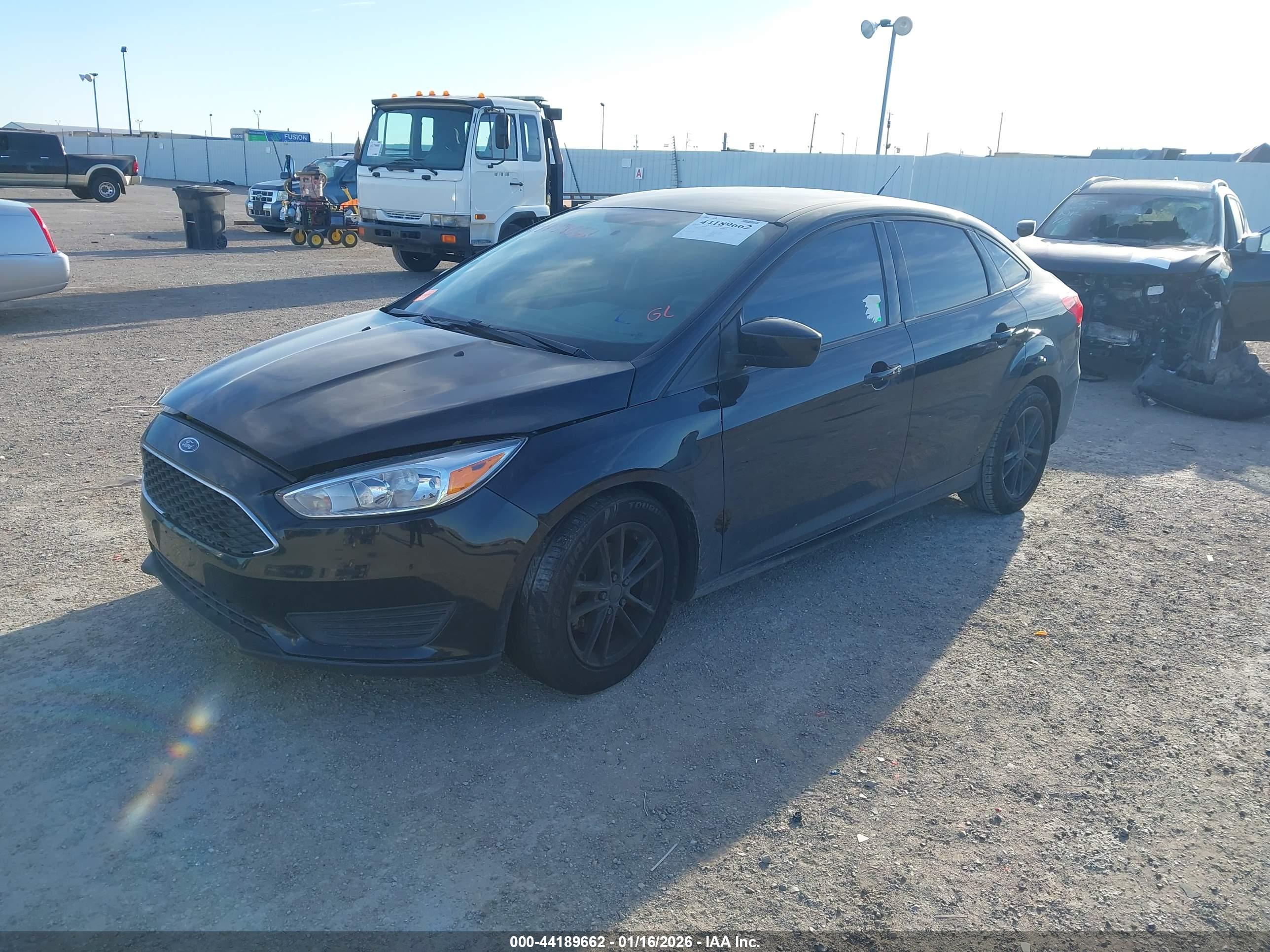 FORD FOCUS image 2