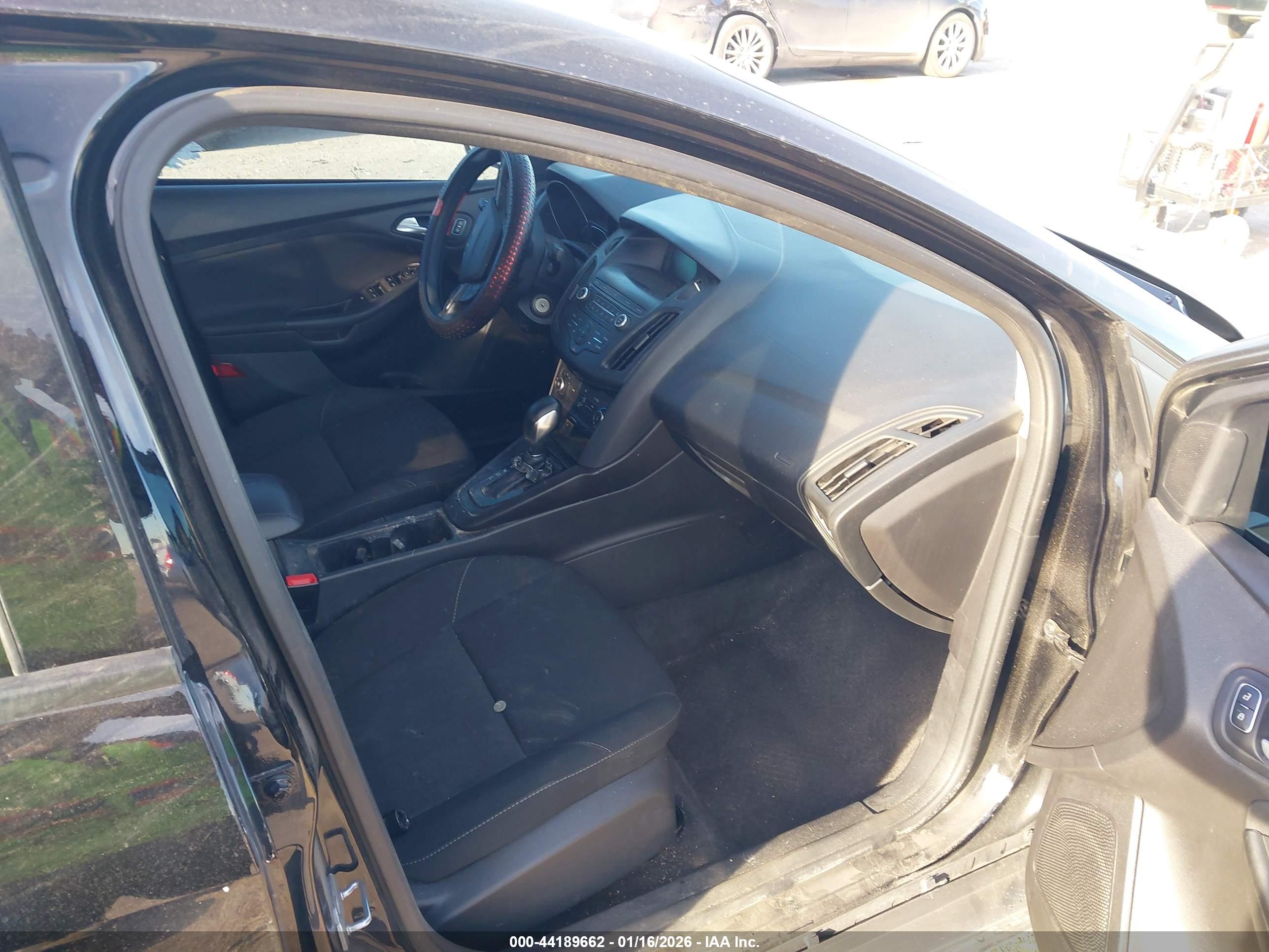 FORD FOCUS image 5