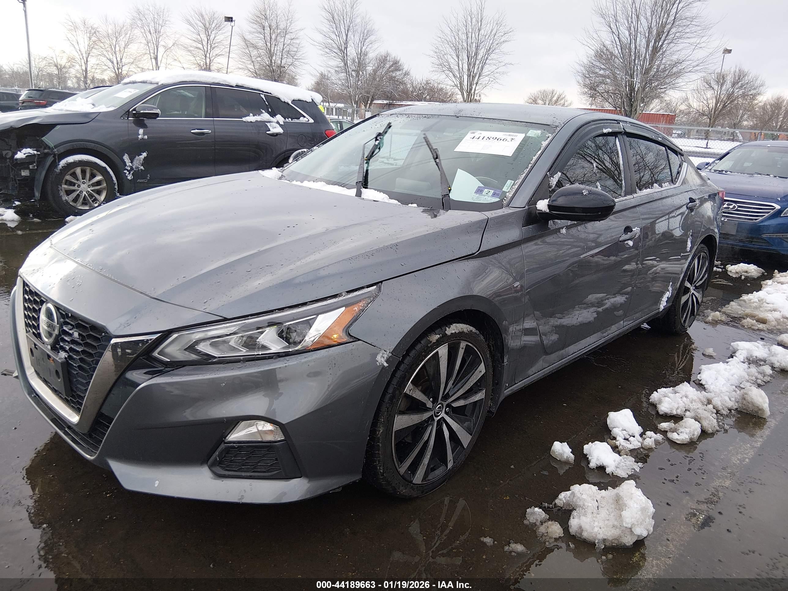 NISSAN ALTIMA image 2