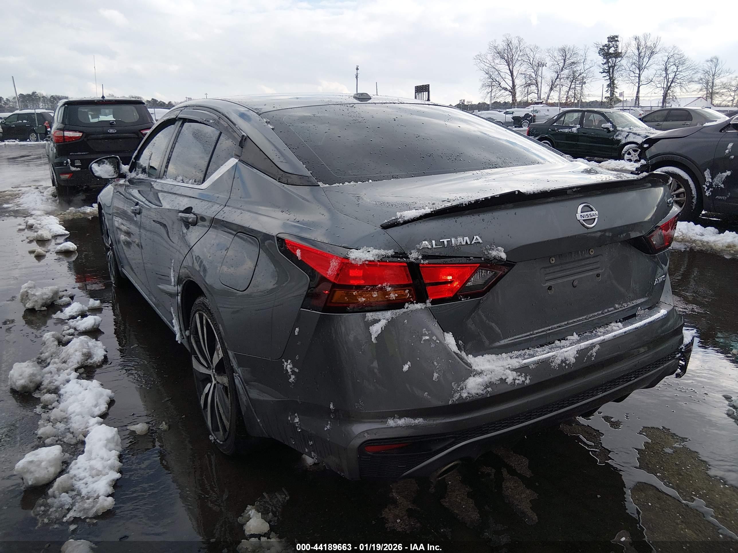 NISSAN ALTIMA image 3