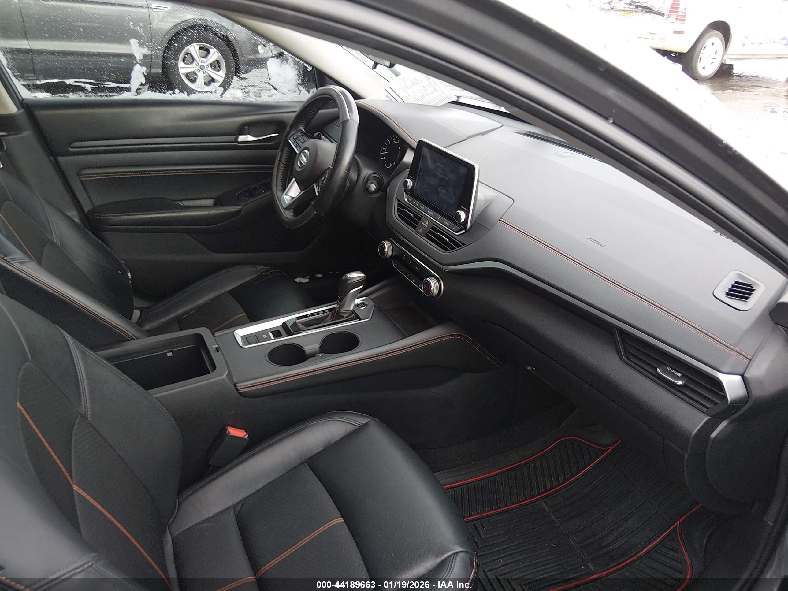 NISSAN ALTIMA image 5