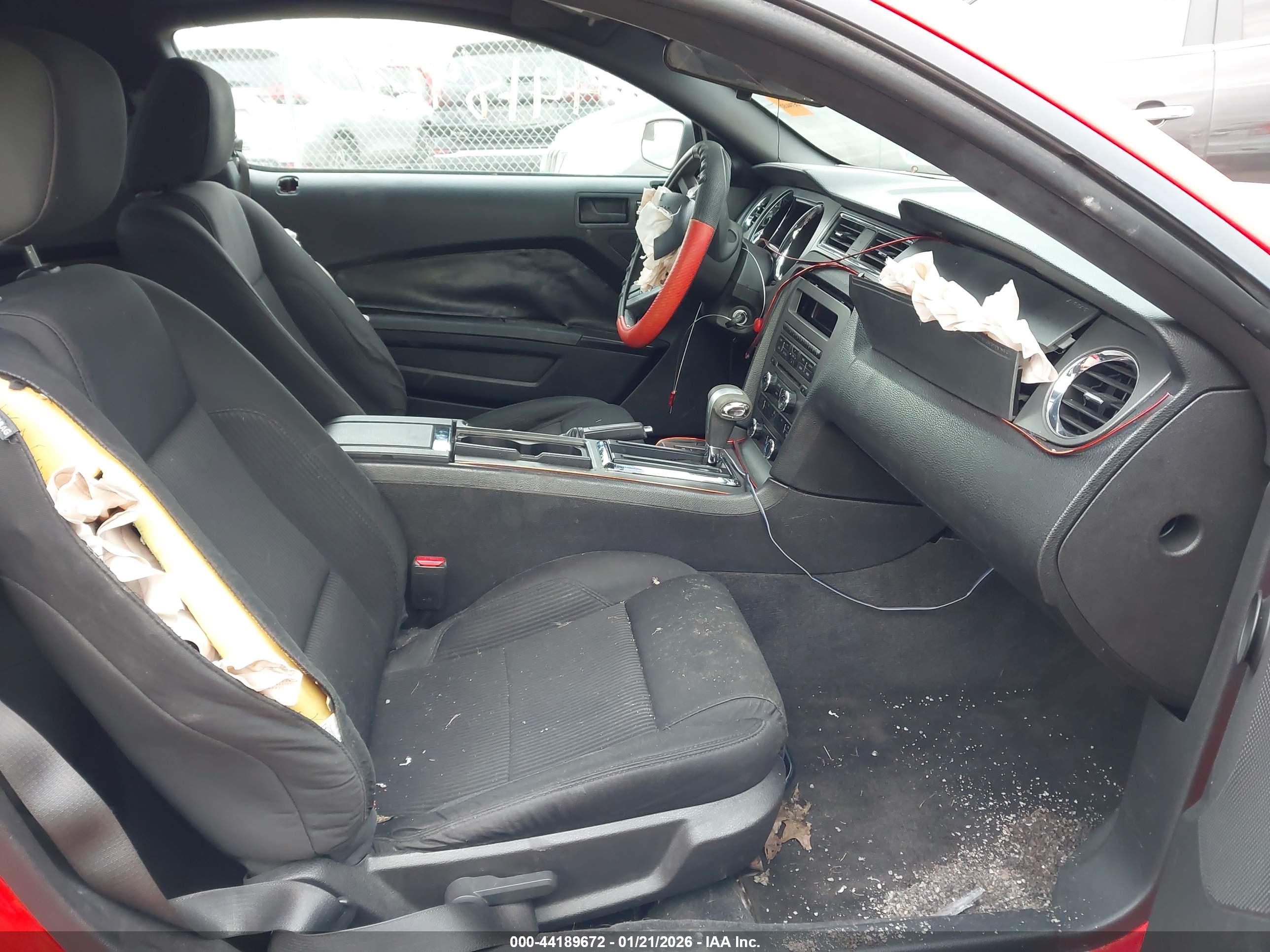 FORD MUSTANG image 5