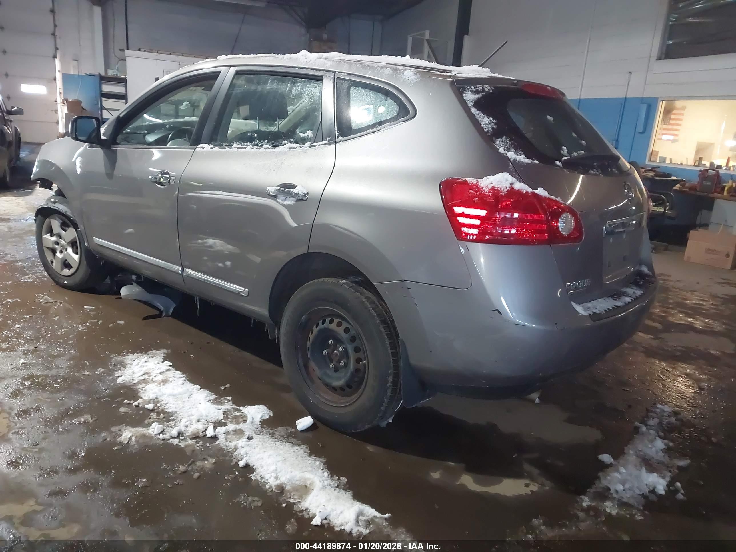 NISSAN ROGUE image 3
