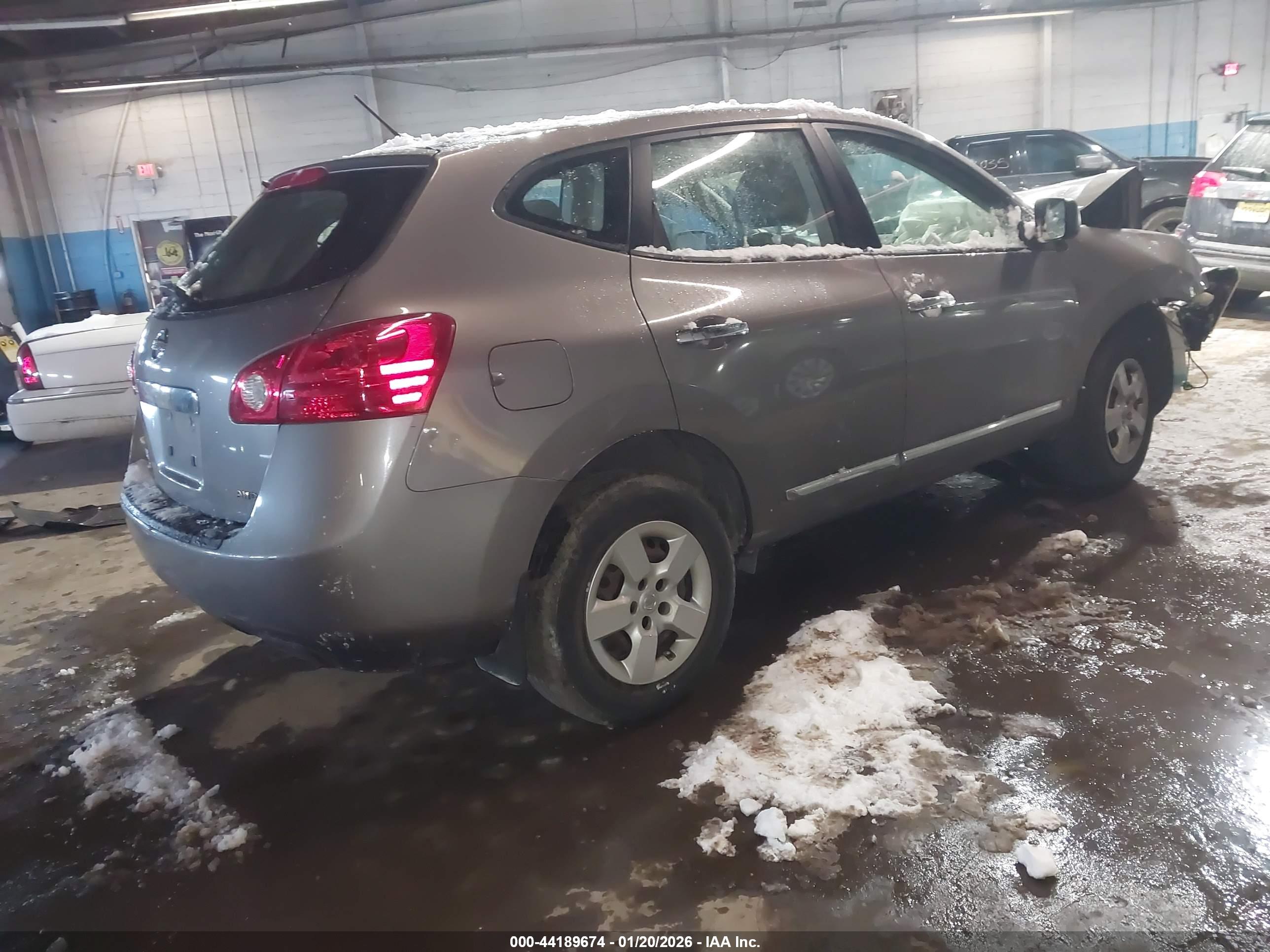 NISSAN ROGUE image 4