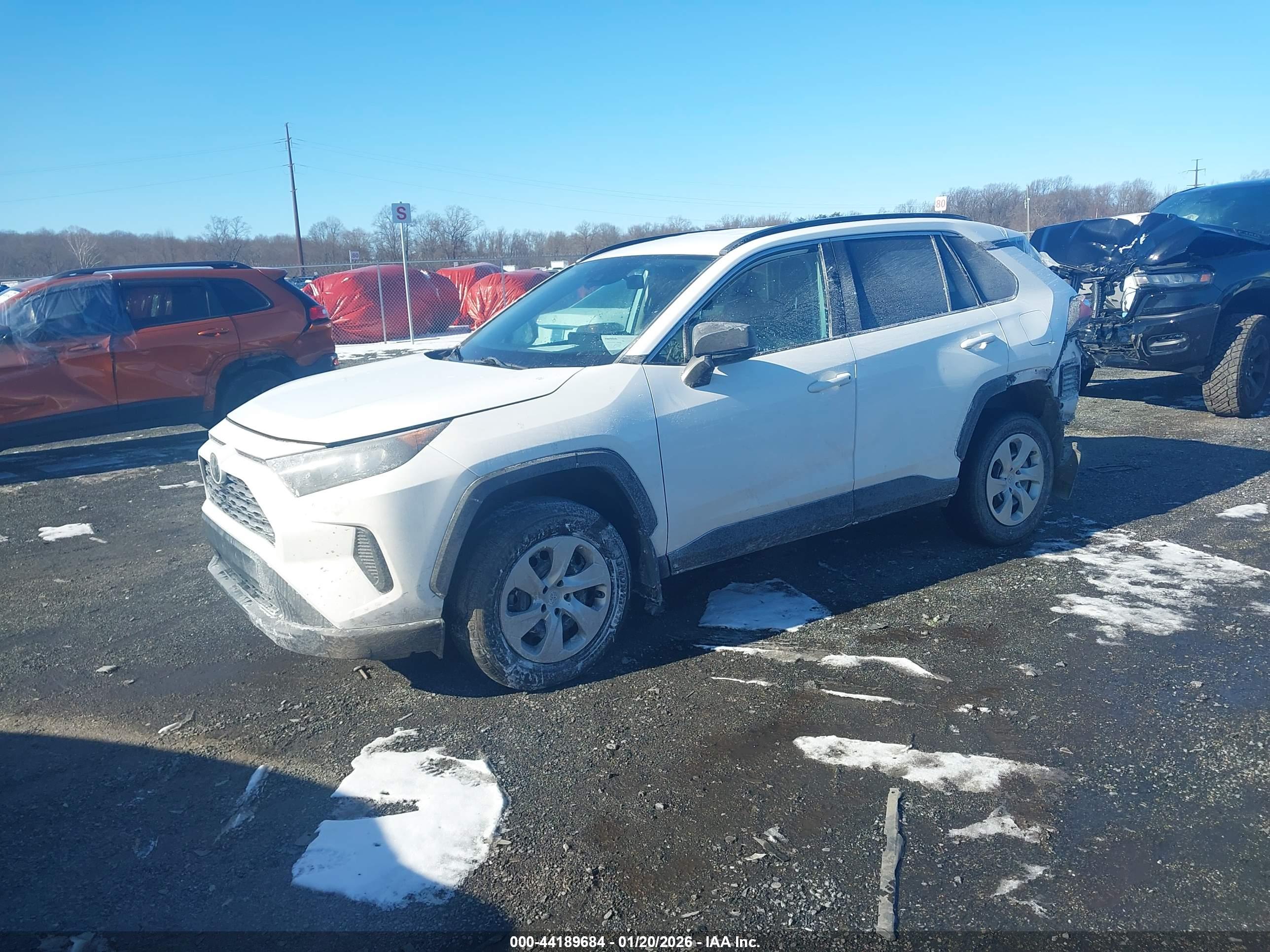 TOYOTA RAV4 image 2