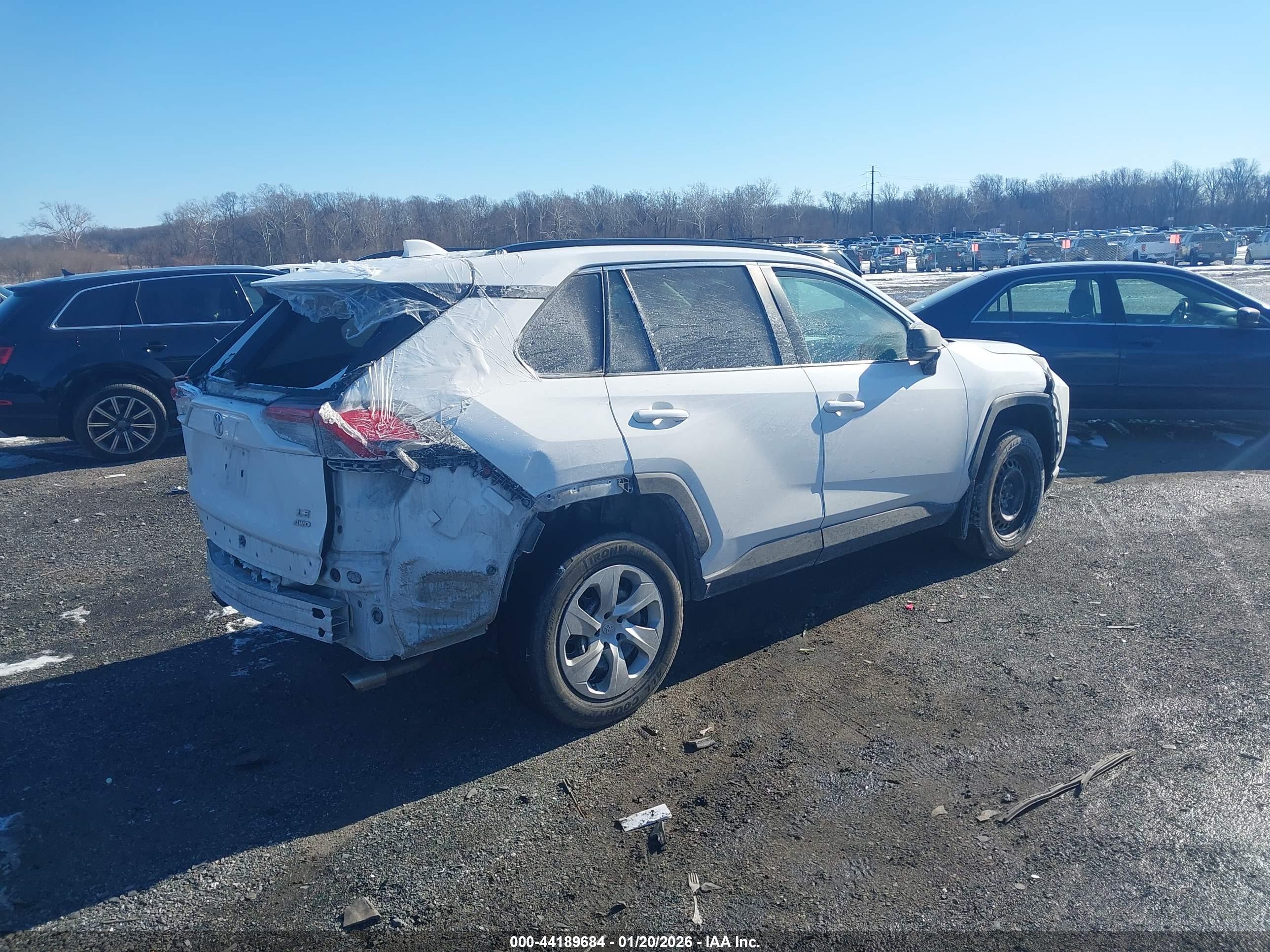 TOYOTA RAV4 image 4