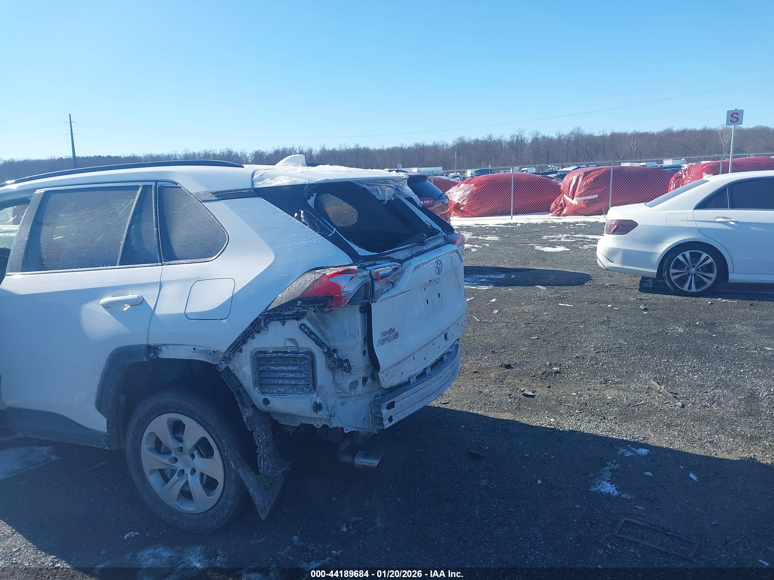 TOYOTA RAV4 image 6