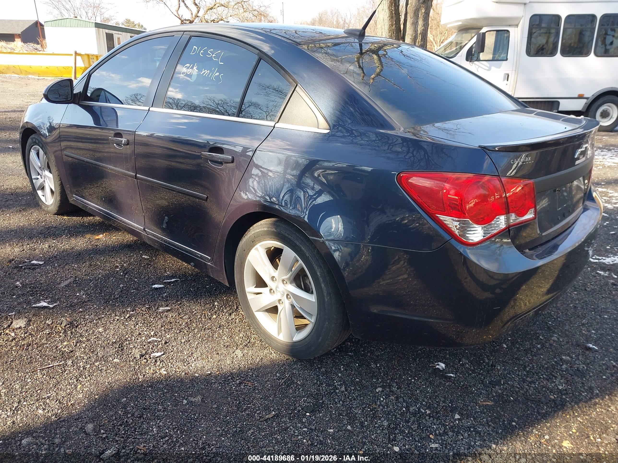 CHEVROLET CRUZE image 3