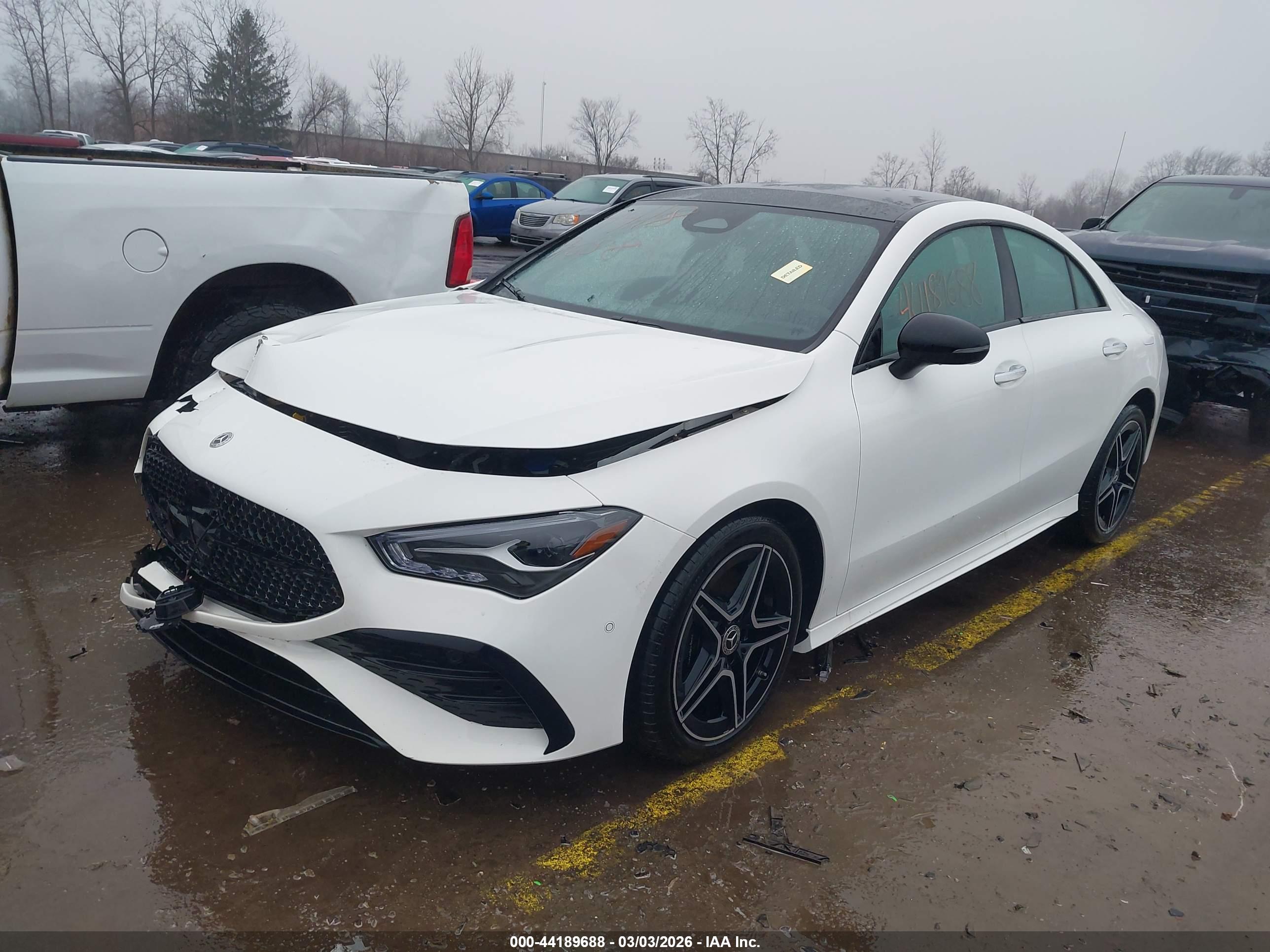 MERCEDES-BENZ CLA image 2