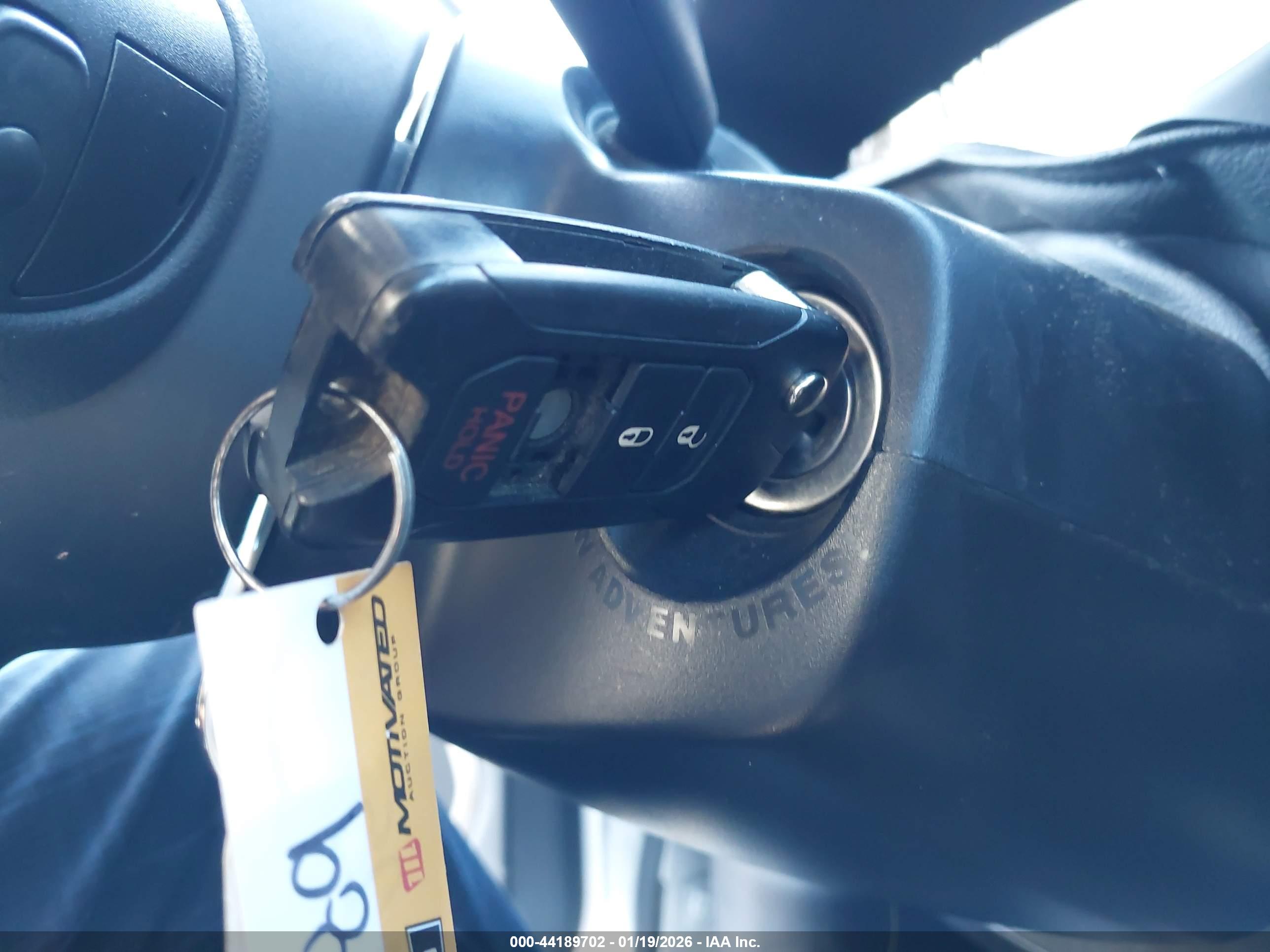 JEEP RENEGADE image 11