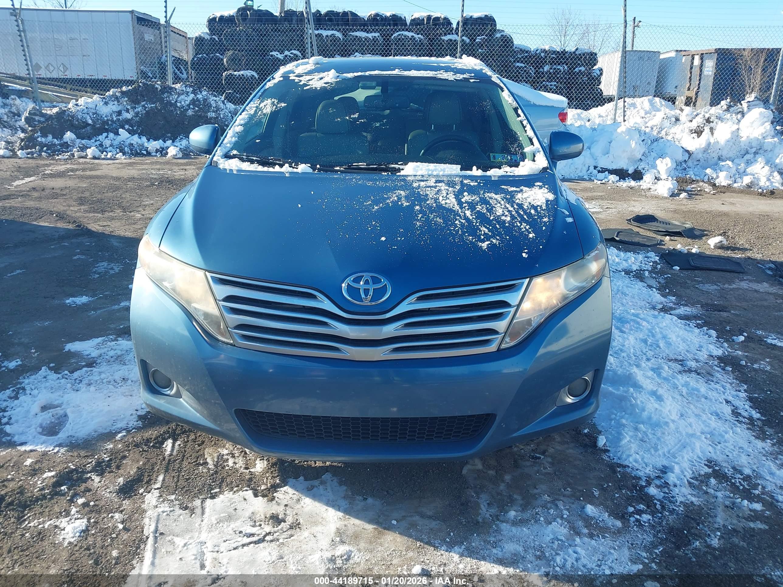 TOYOTA VENZA image 6