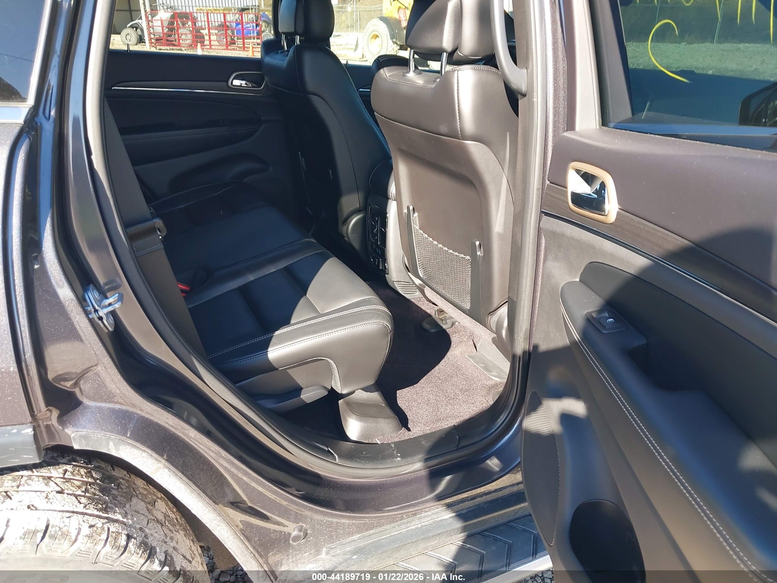 JEEP GRAND image 8