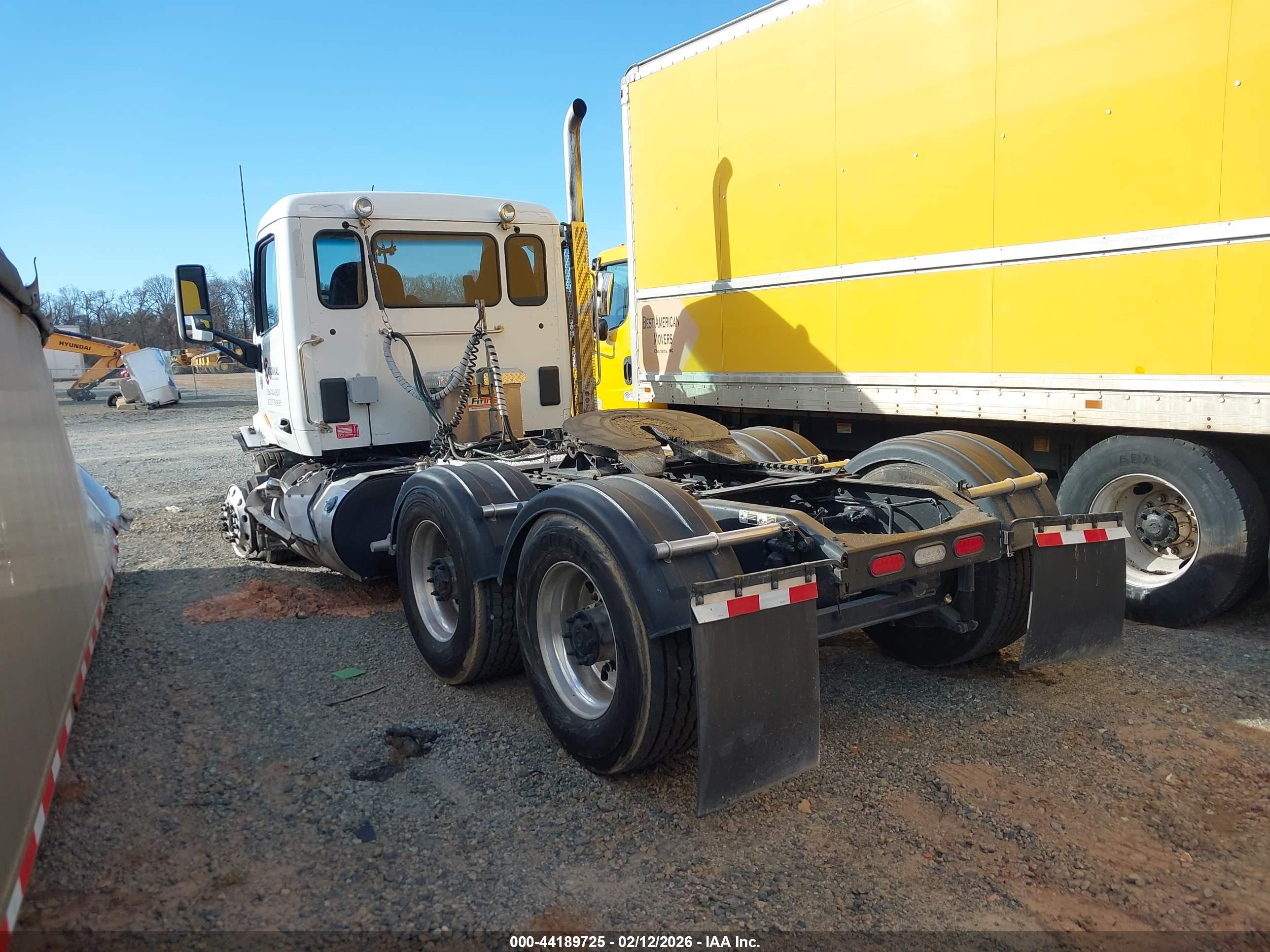 PETERBILT 579 image 3