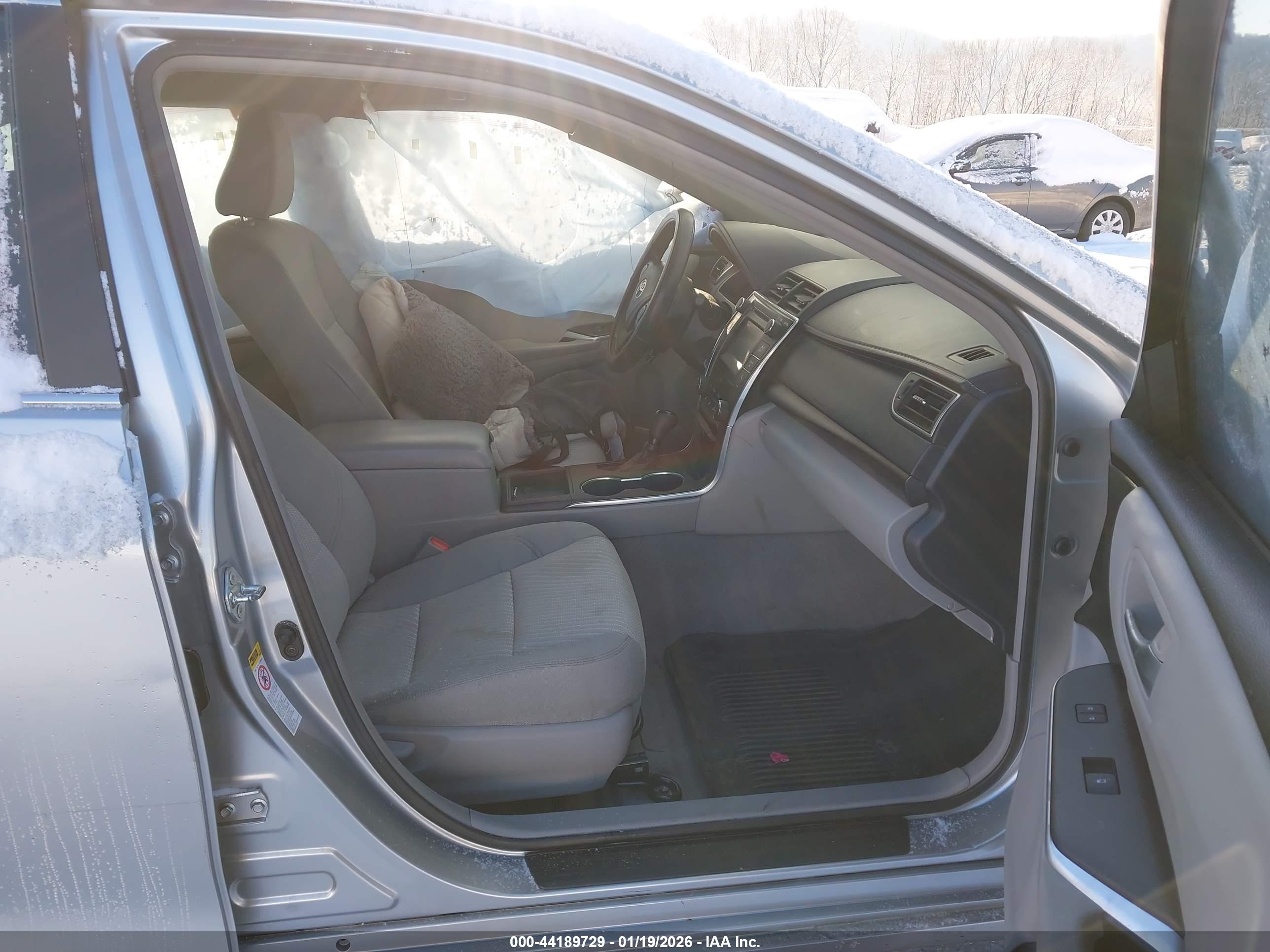 TOYOTA CAMRY image 5