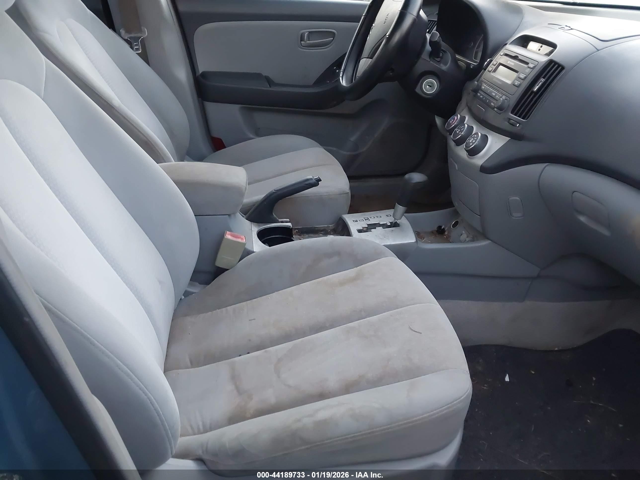 HYUNDAI ELANTRA image 5